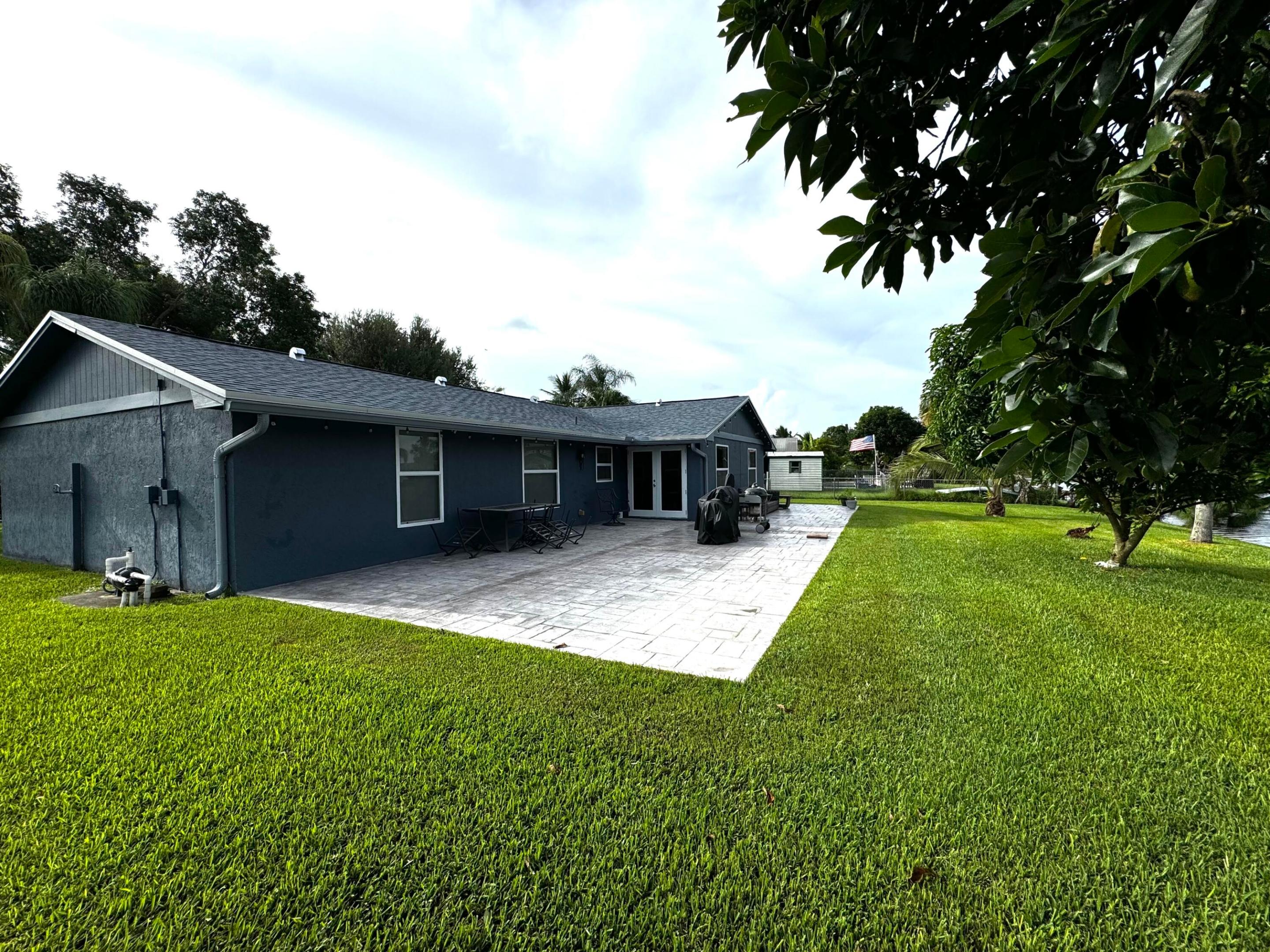 116 Park Road N