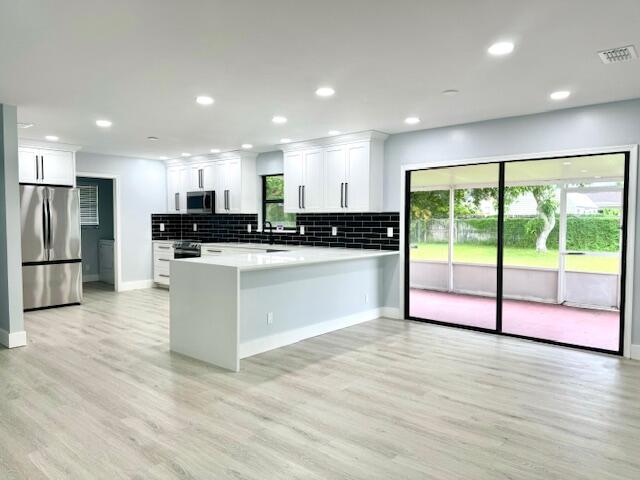 142 La Mancha Avenue