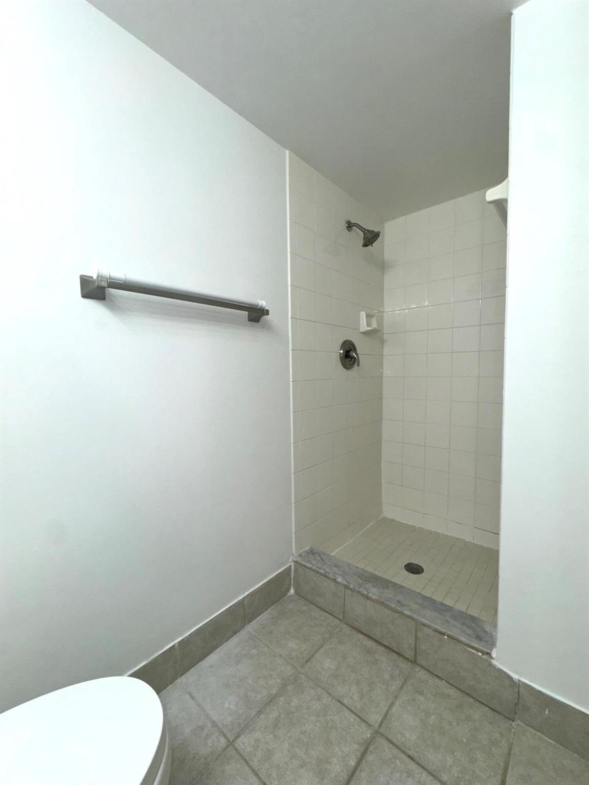 1300 Crestwood Court S 1319