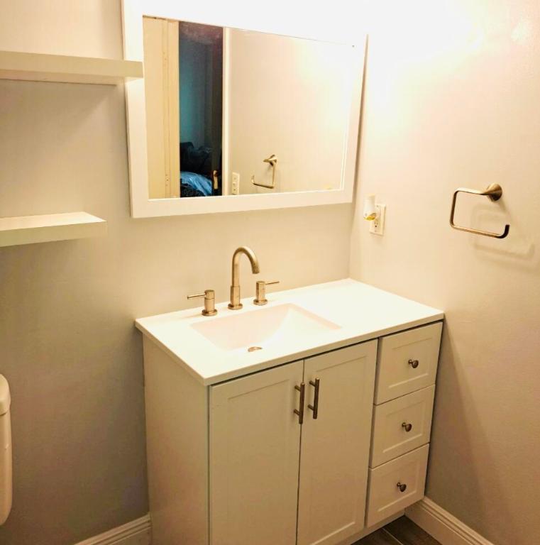 1400 Crestwood Court S 1410