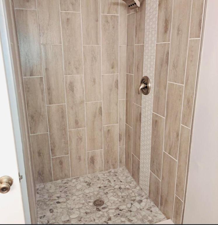 1400 Crestwood Court S 1410