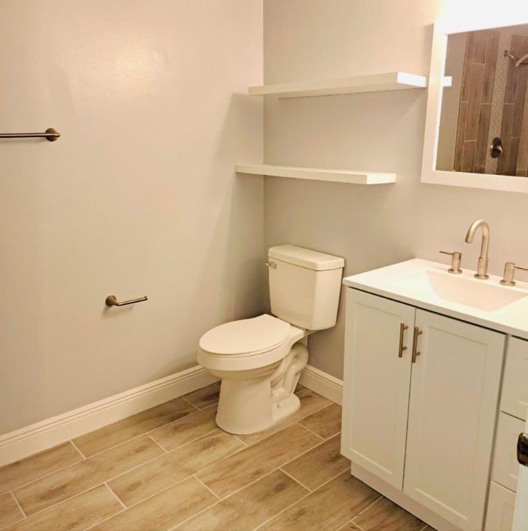 1400 Crestwood Court S 1410