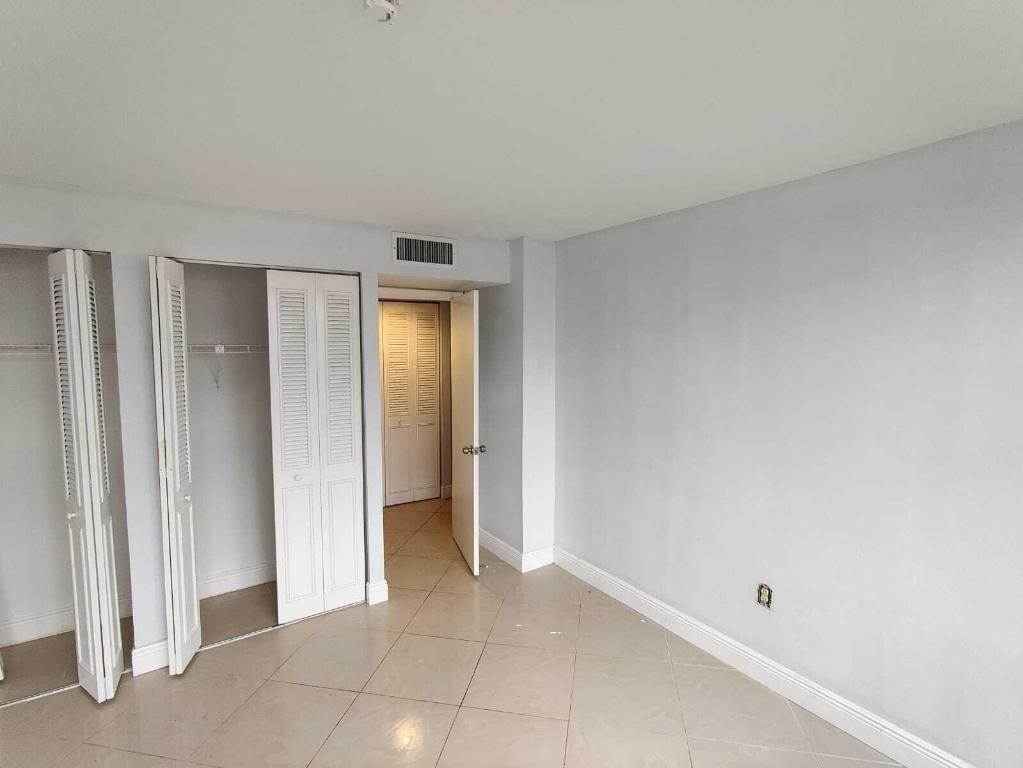 5600 N Flagler Drive 210