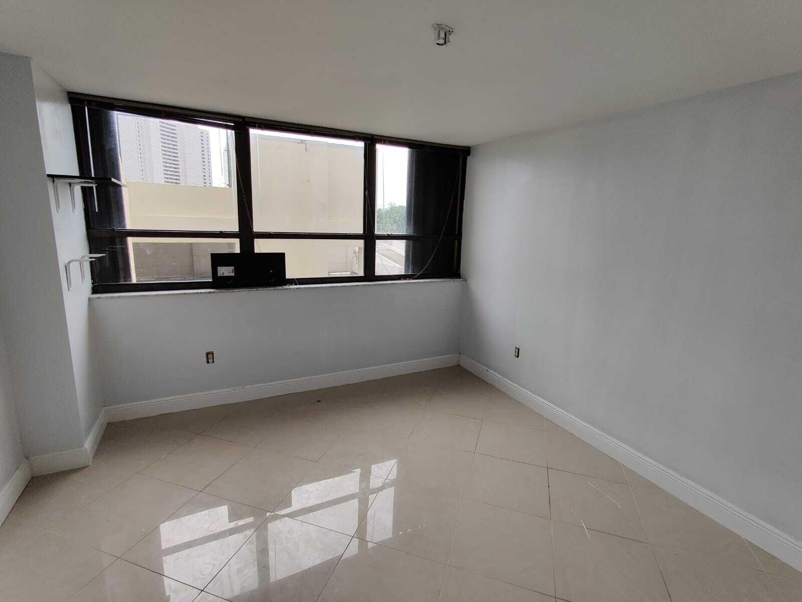 5600 N Flagler Drive 210