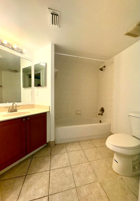 1300 Crestwood Court S 1319