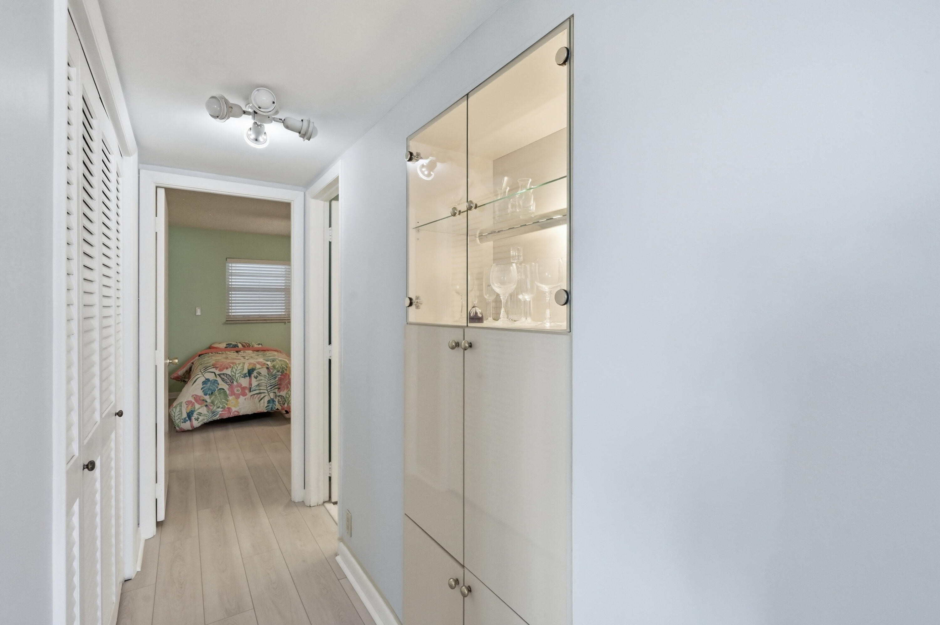4540 N Ocean Drive 506, Lauderdale-By-The-Sea Unit: 506