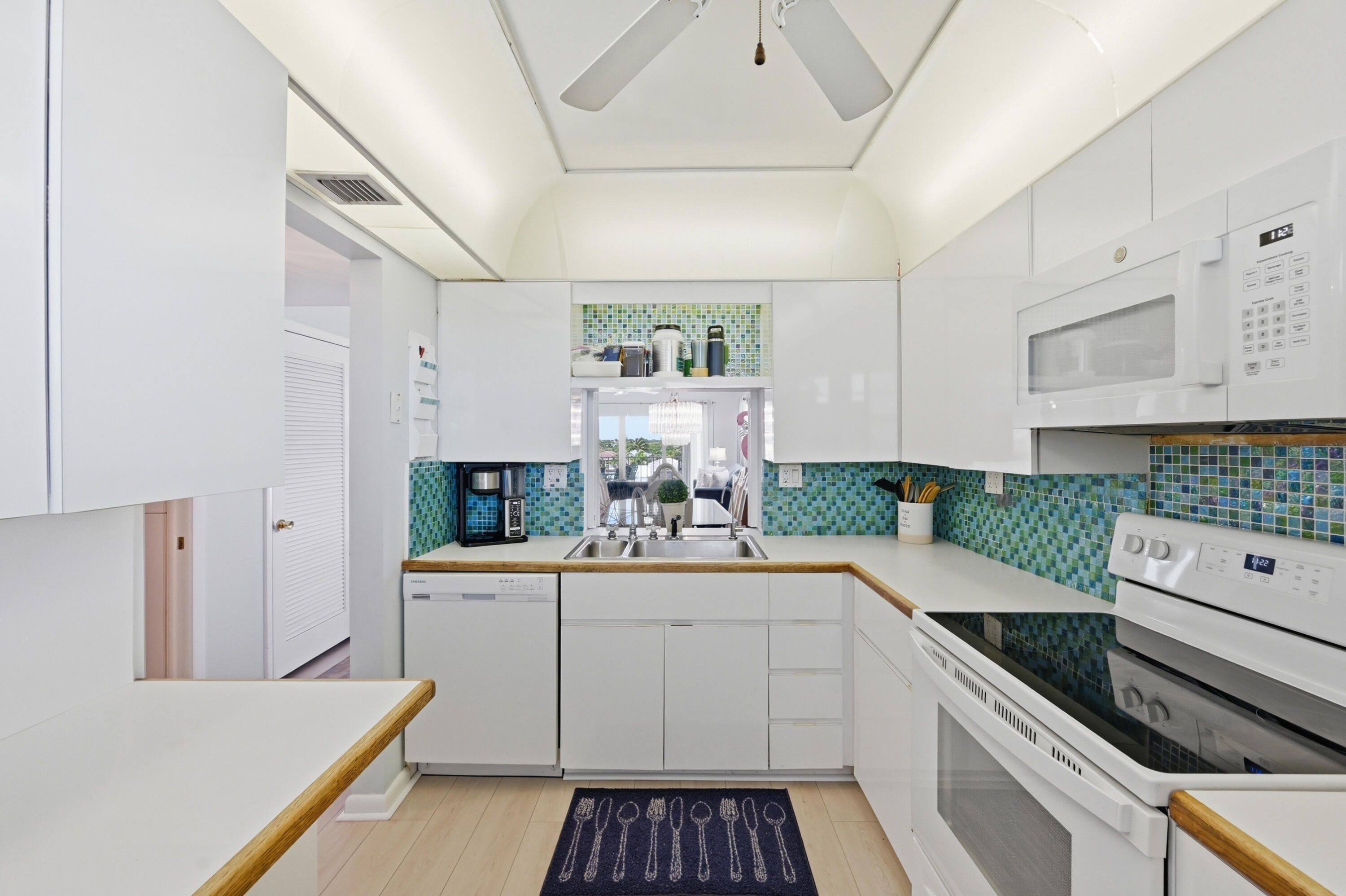 4540 N Ocean Drive 506, Lauderdale-By-The-Sea Unit: 506