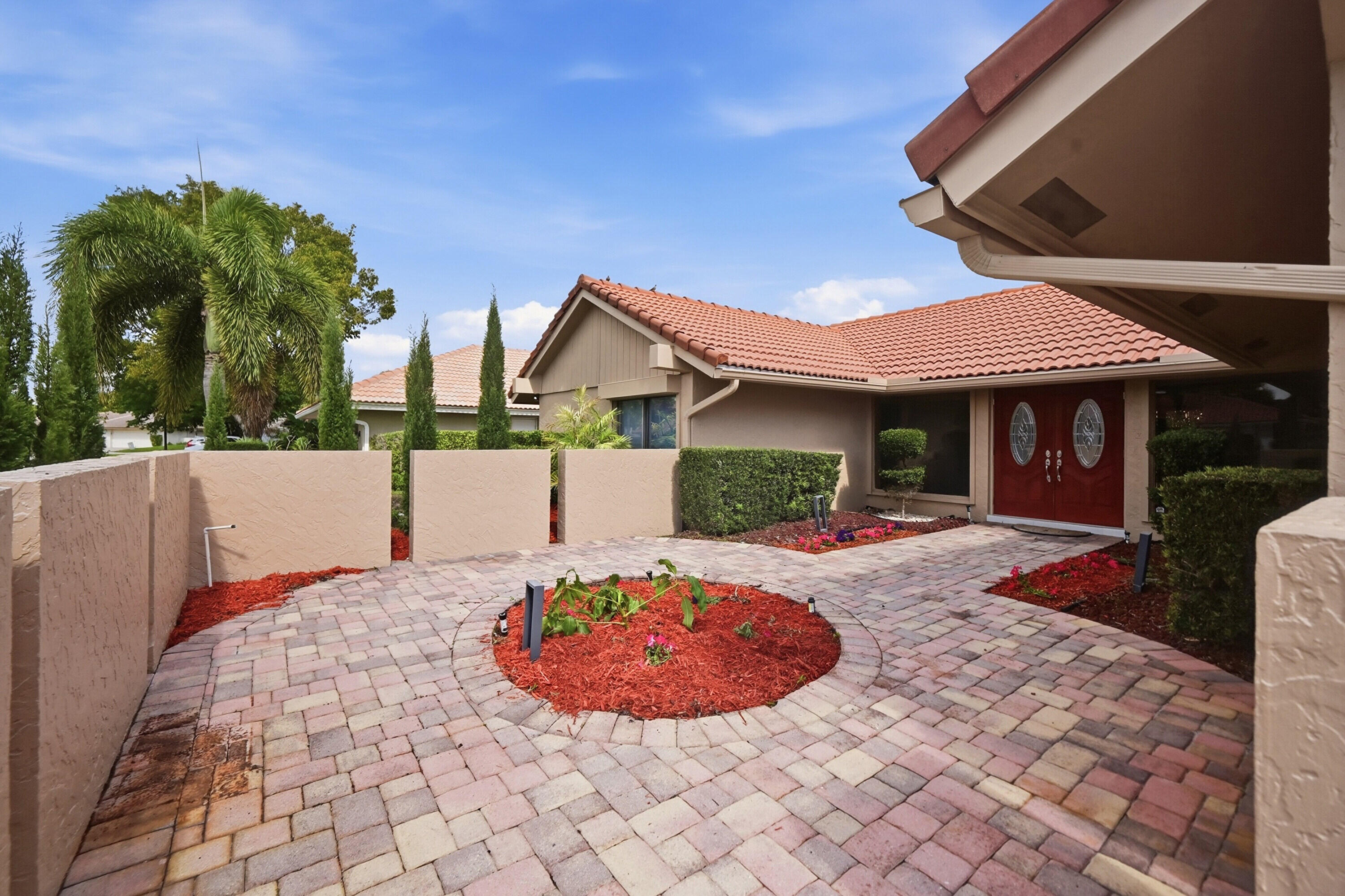 5935 Glenbrook Drive