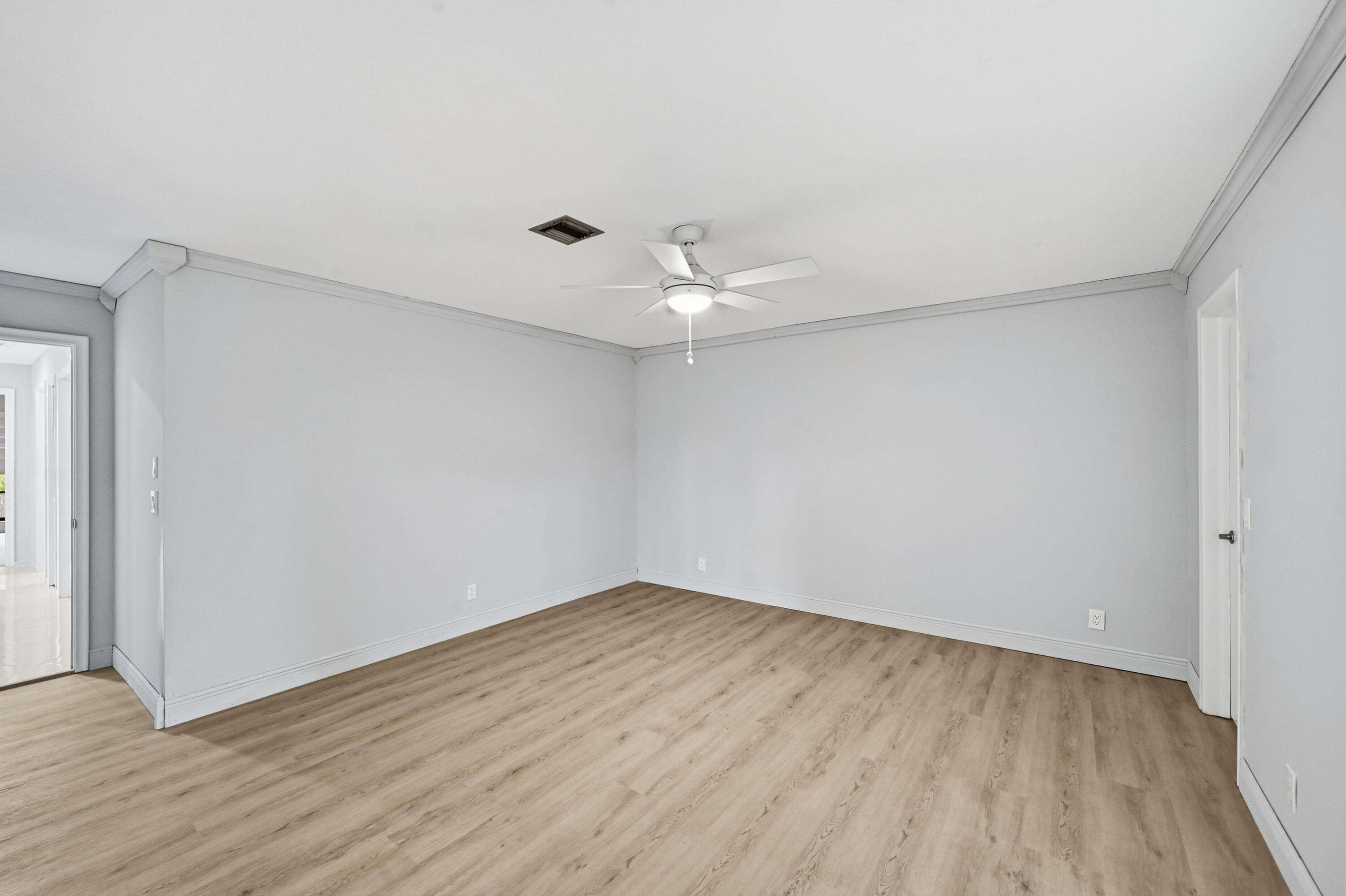 5935 Glenbrook Drive