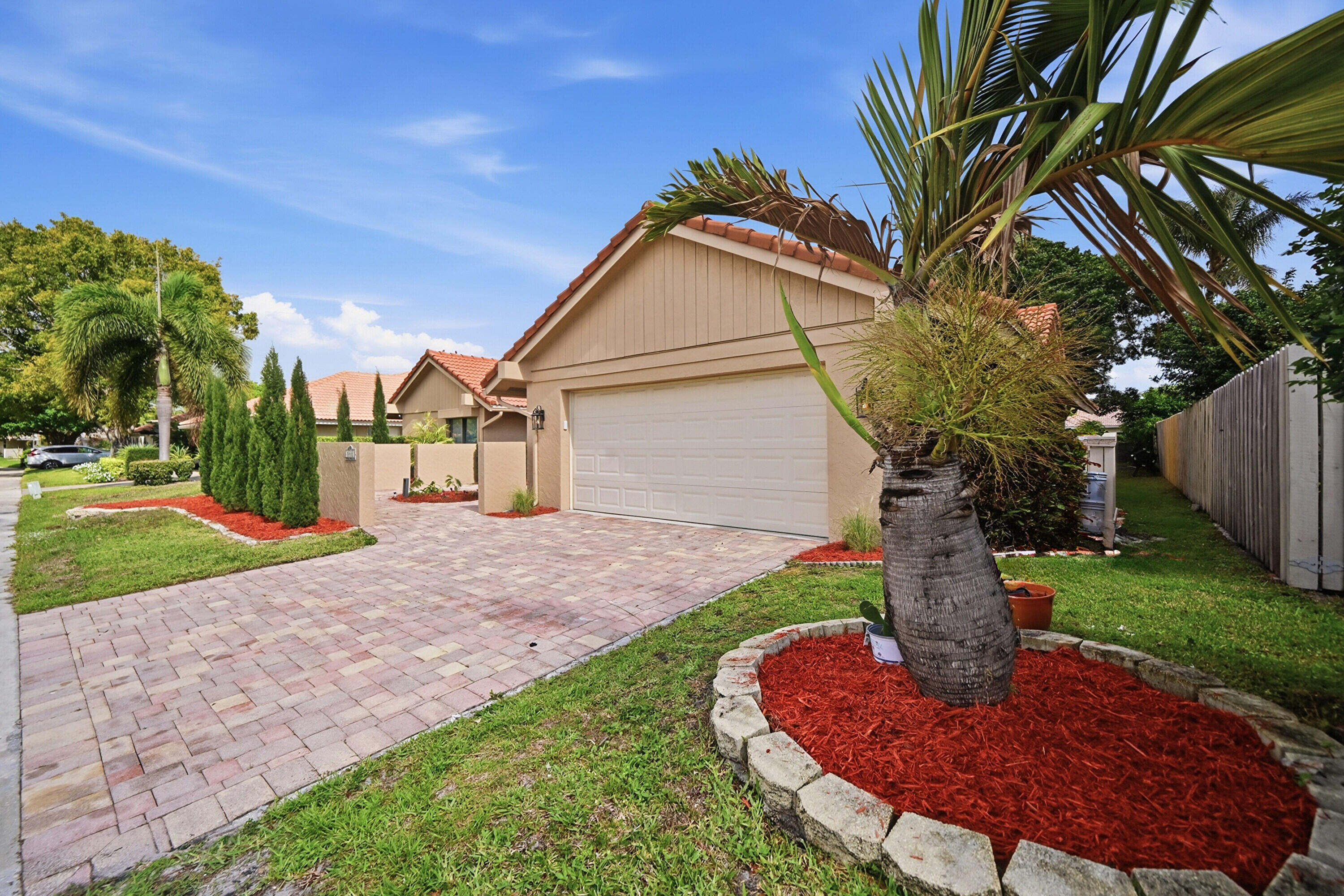 5935 Glenbrook Drive