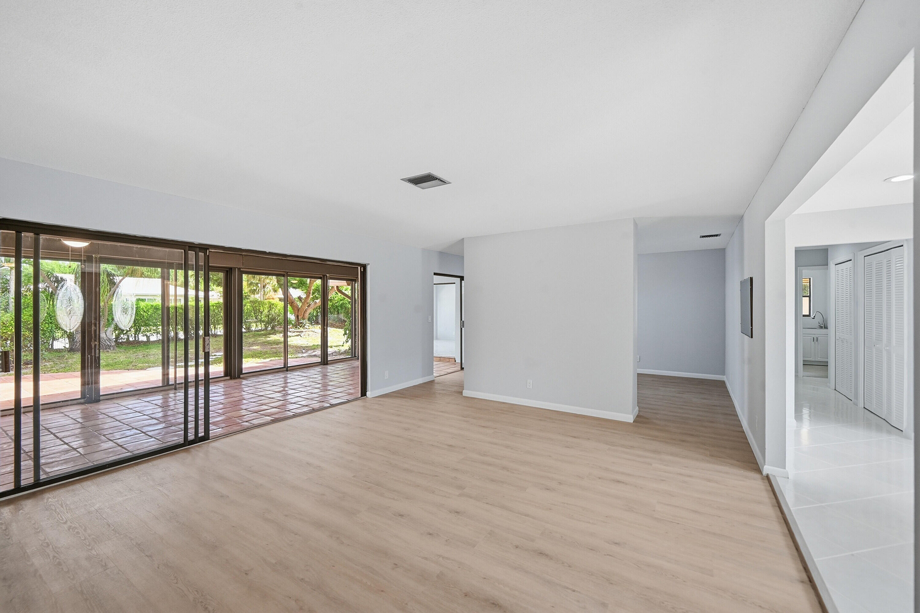 5935 Glenbrook Drive
