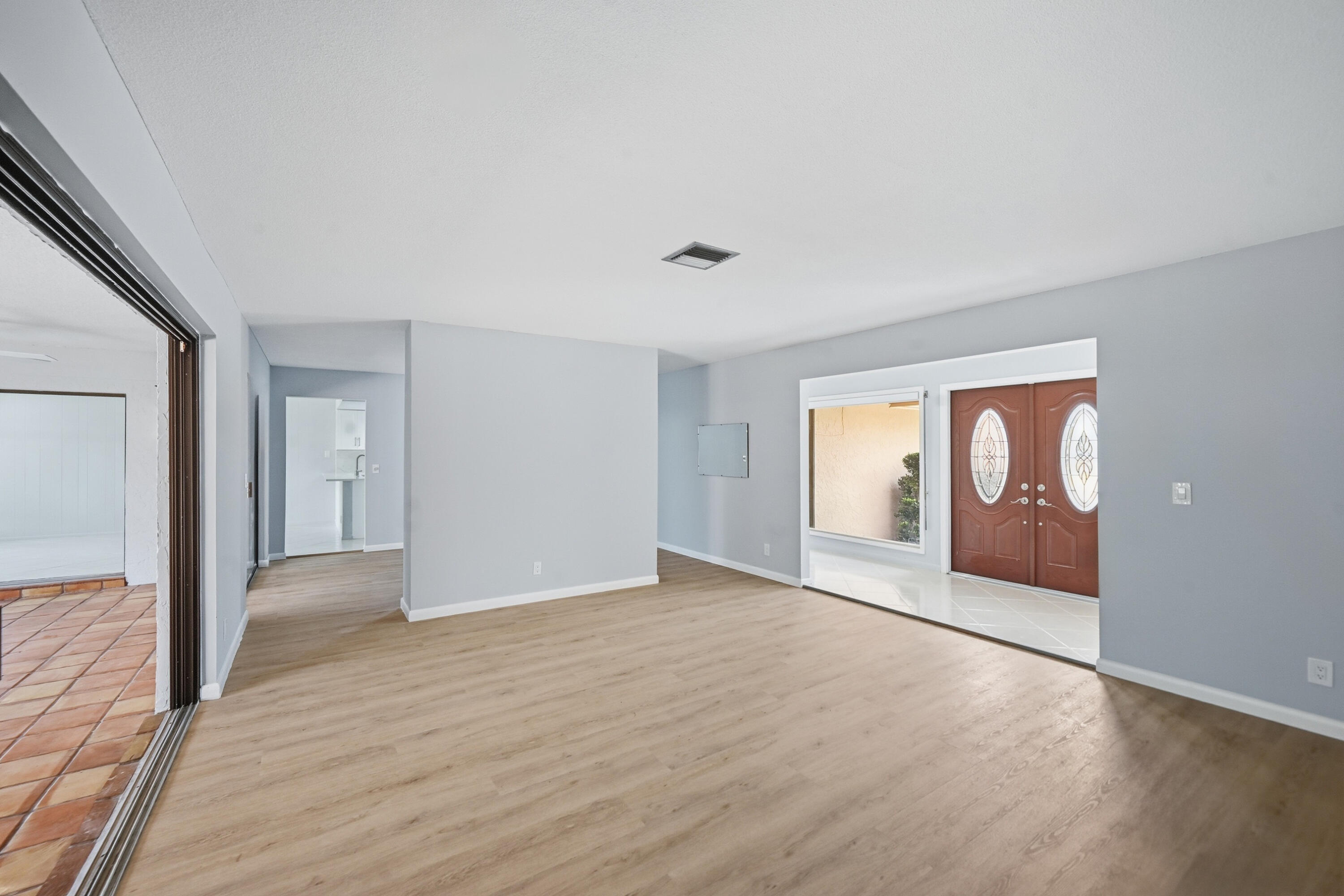 5935 Glenbrook Drive