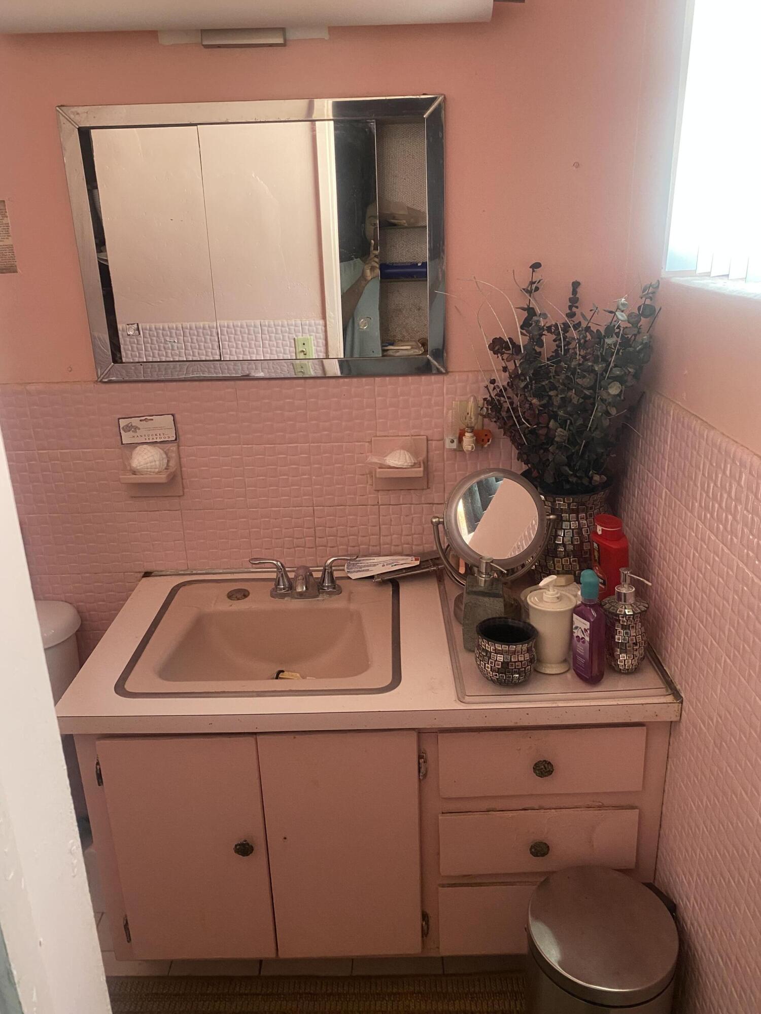 2732 NW 9th Terrace