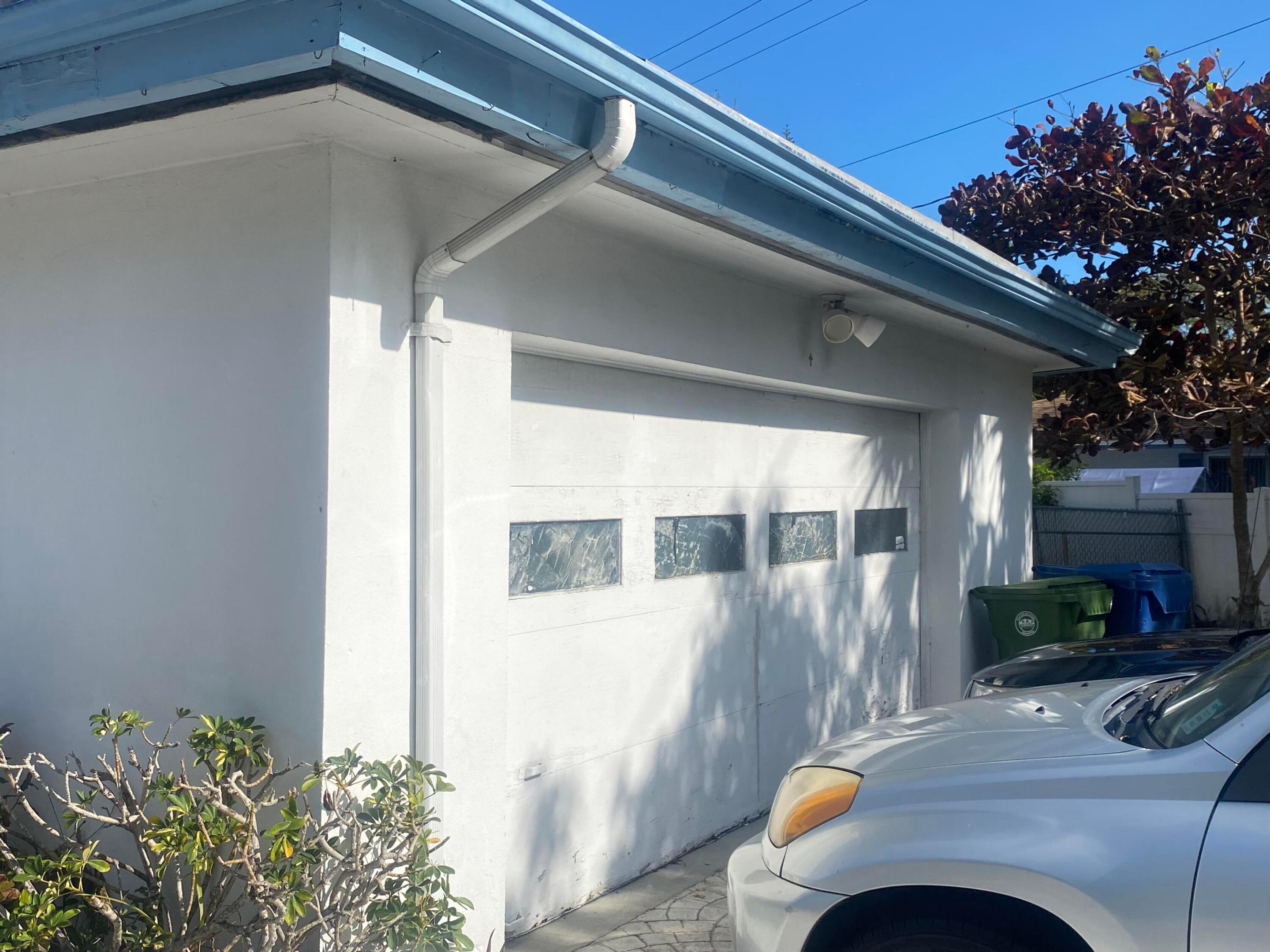 2732 NW 9th Terrace