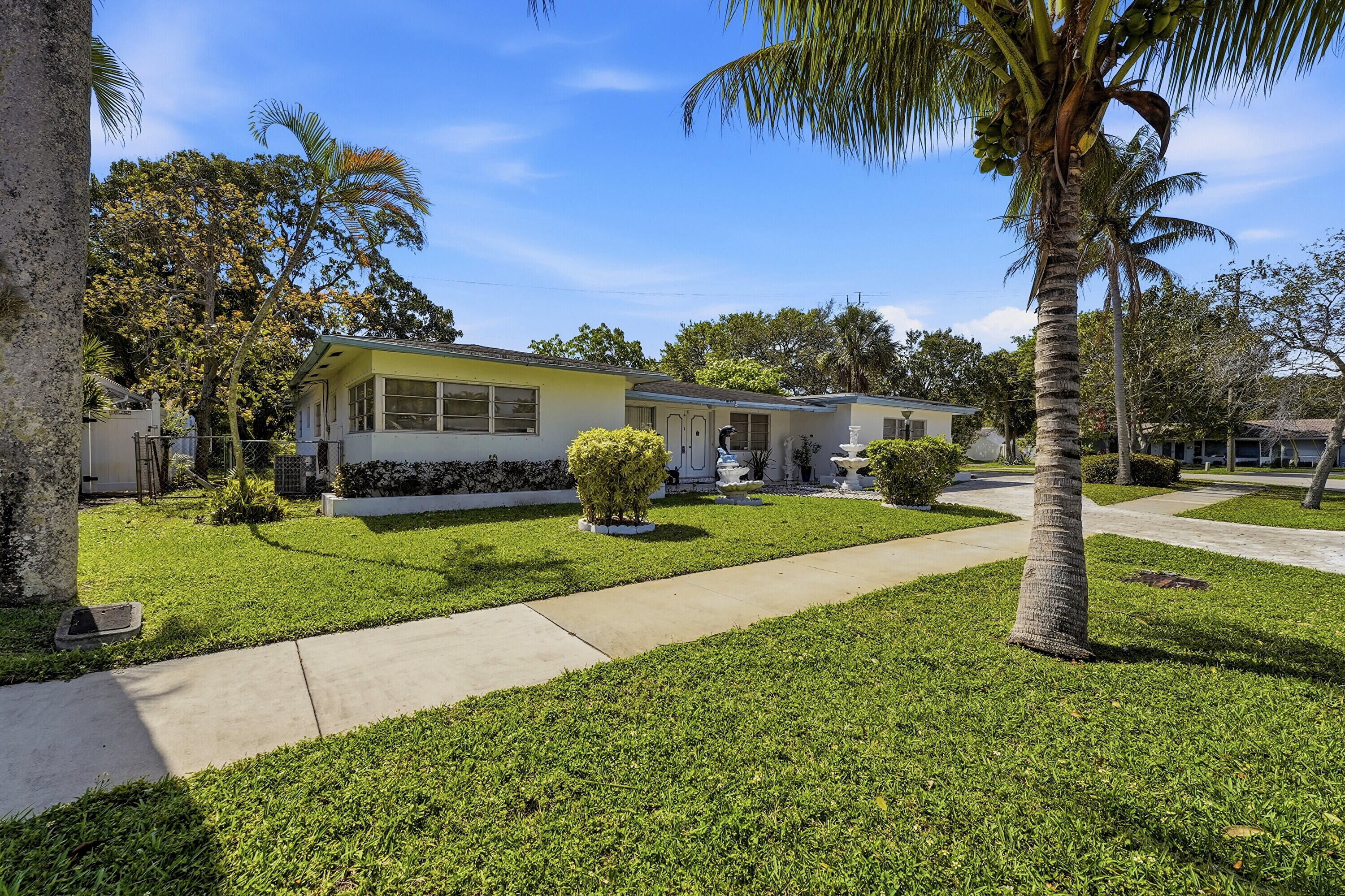 2732 NW 9th Terrace