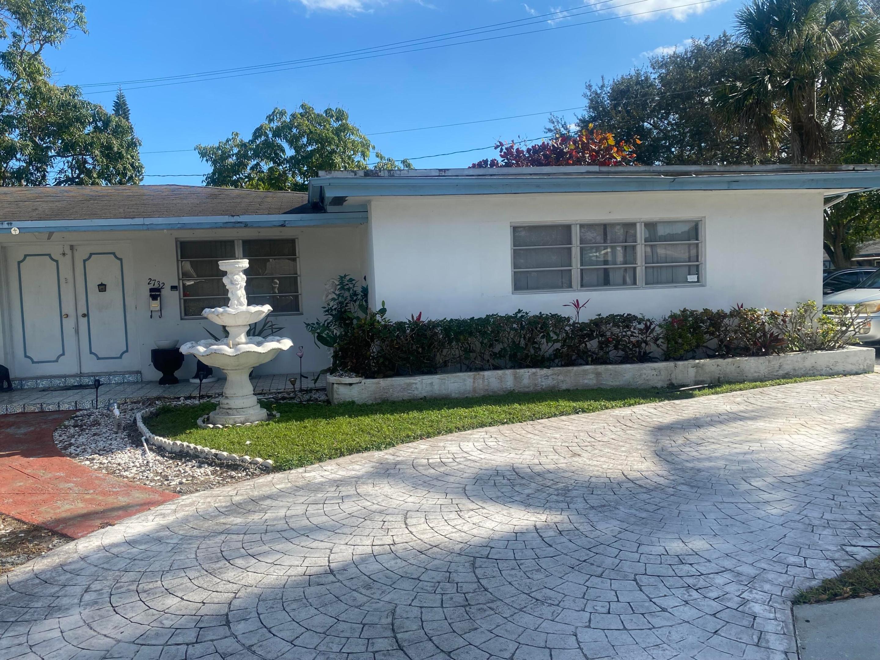 2732 NW 9th Terrace