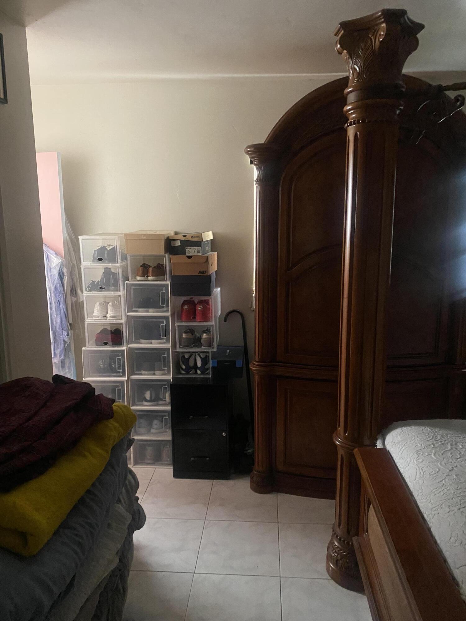 2732 NW 9th Terrace