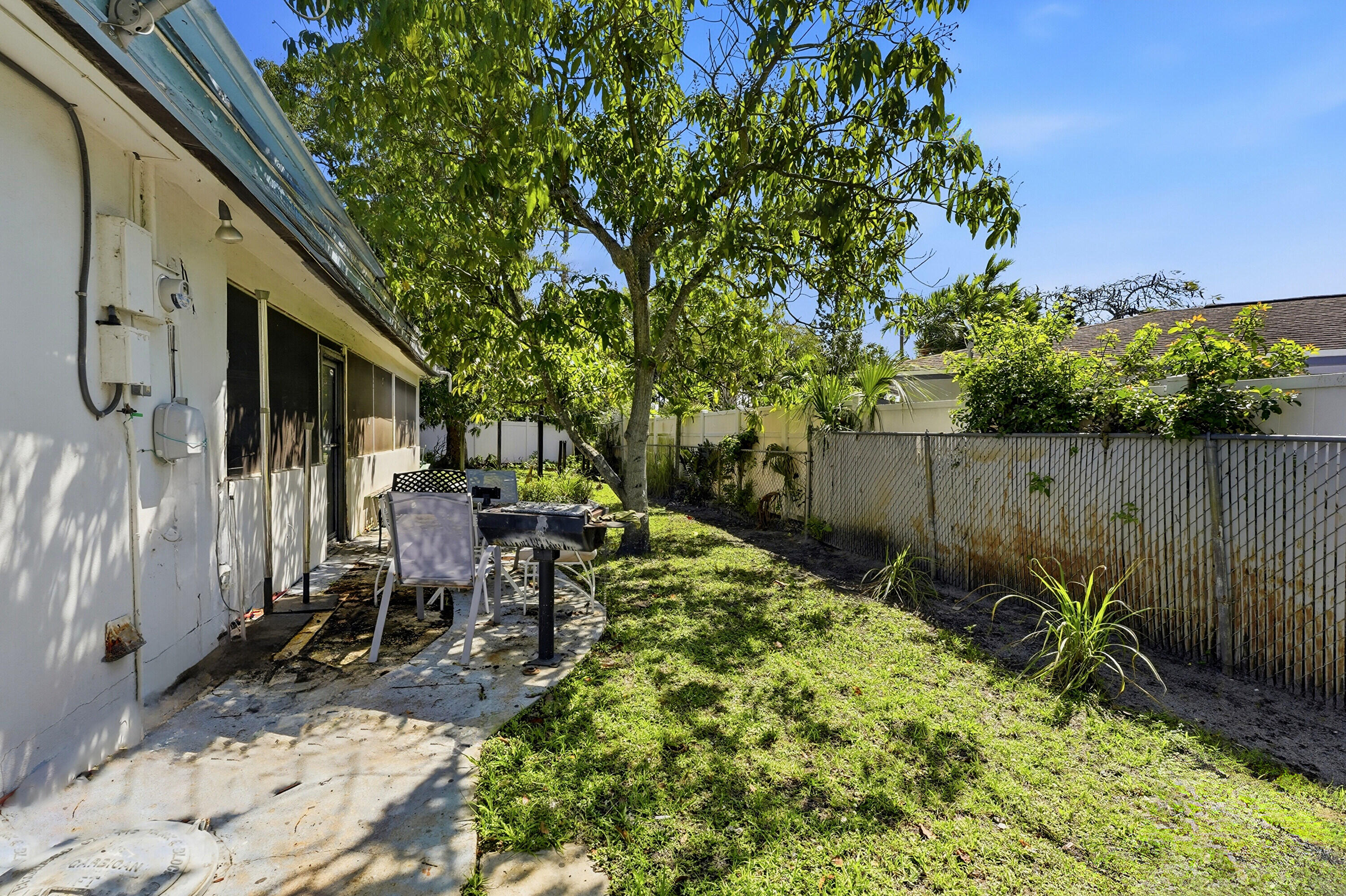 2732 NW 9th Terrace