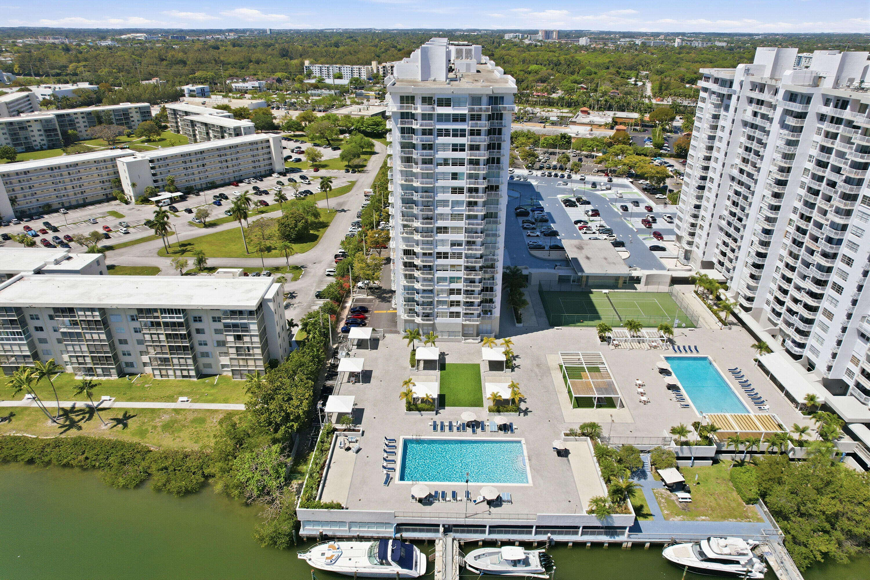 18011 Biscayne Boulevard 1502