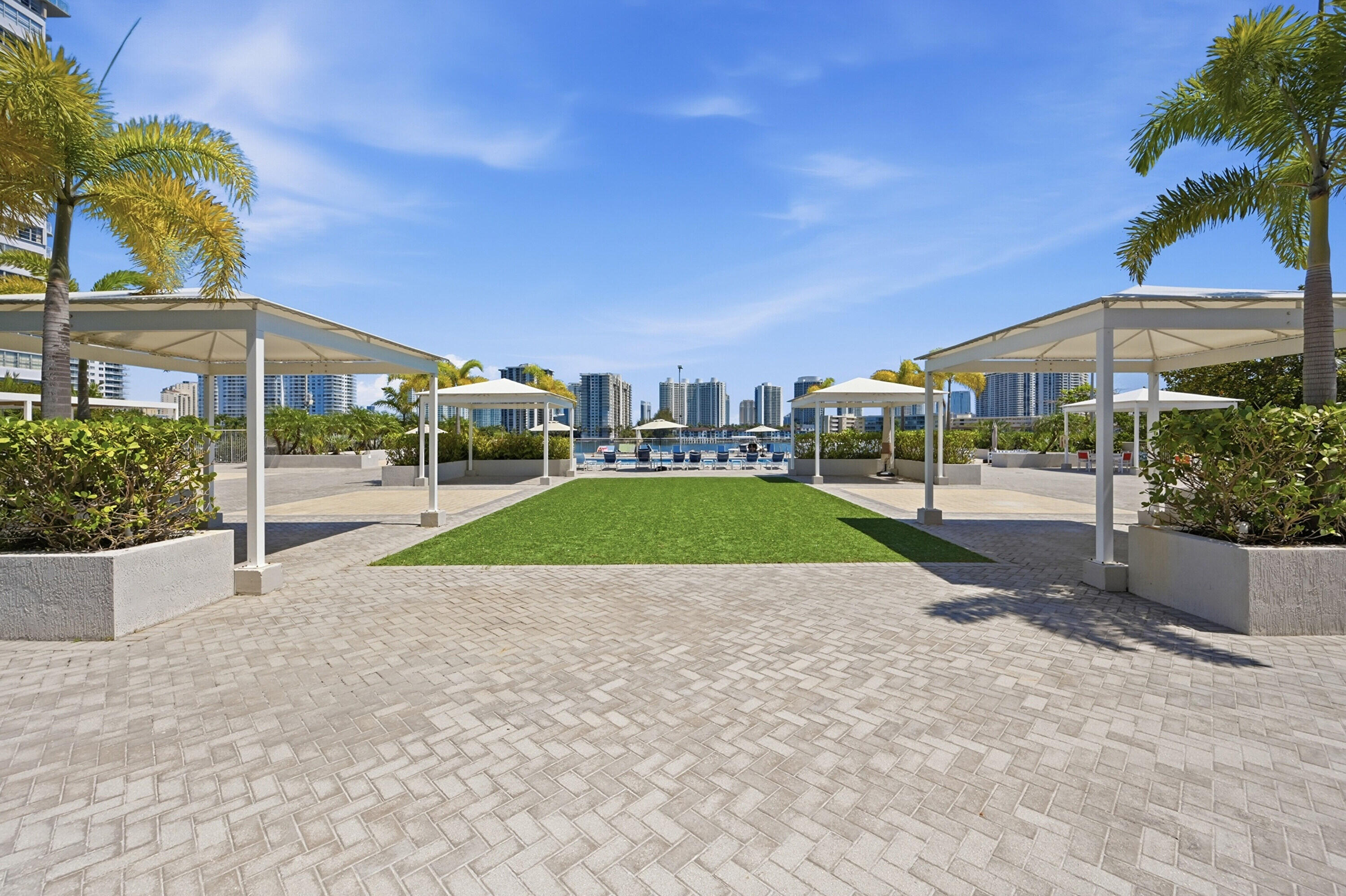 18011 Biscayne Boulevard 1502