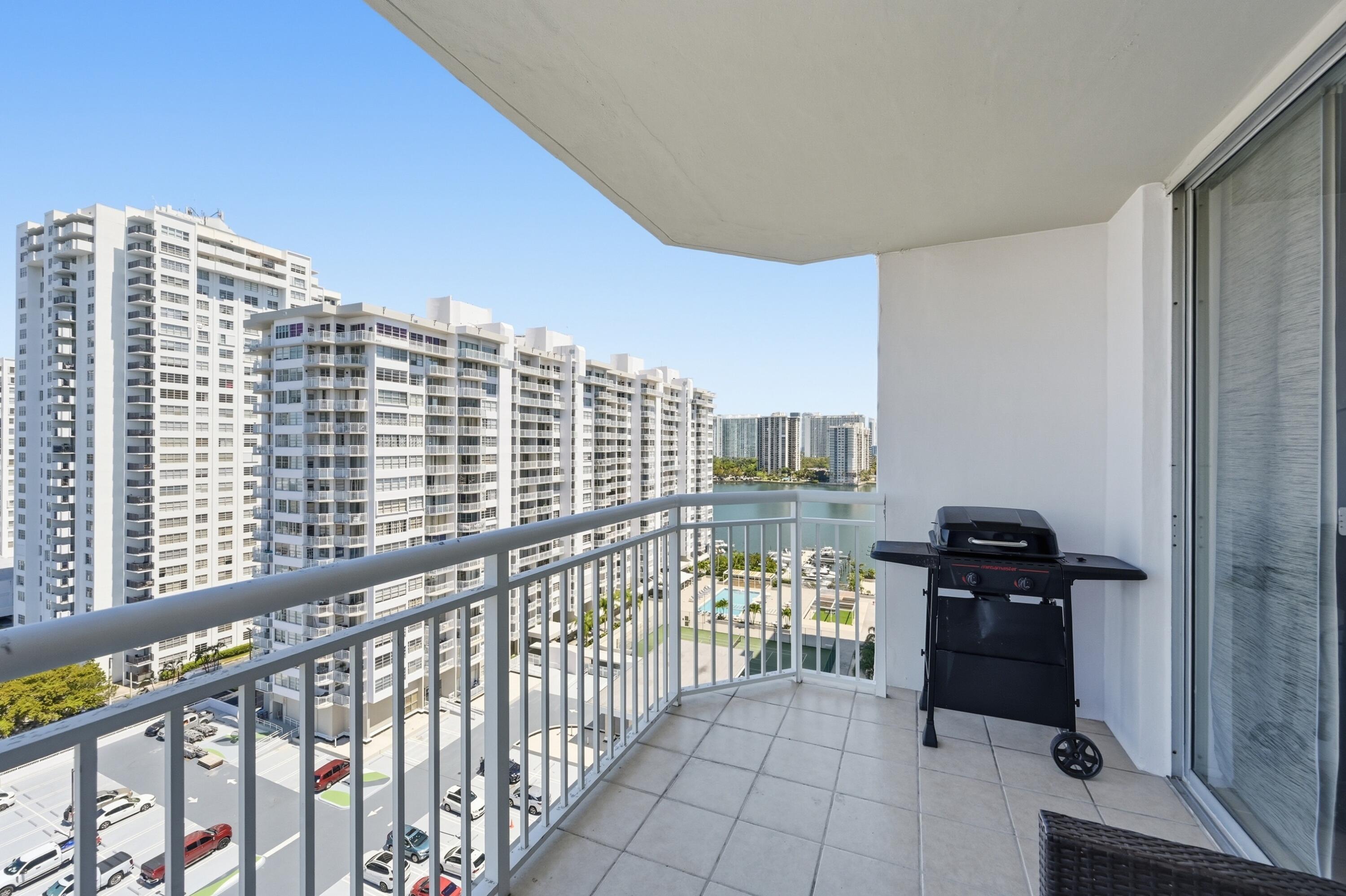 18011 Biscayne Boulevard 1502