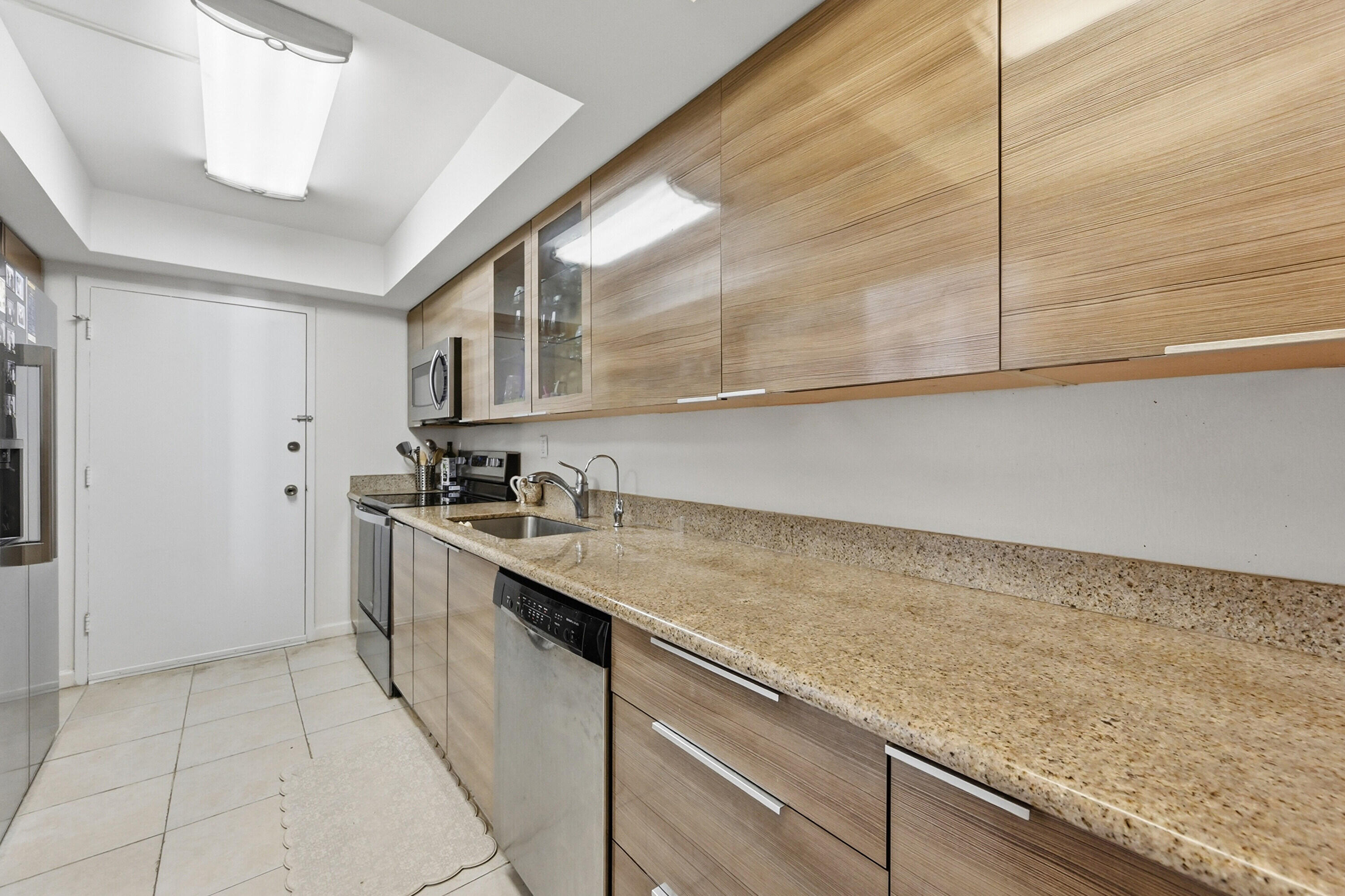 18011 Biscayne Boulevard 1502