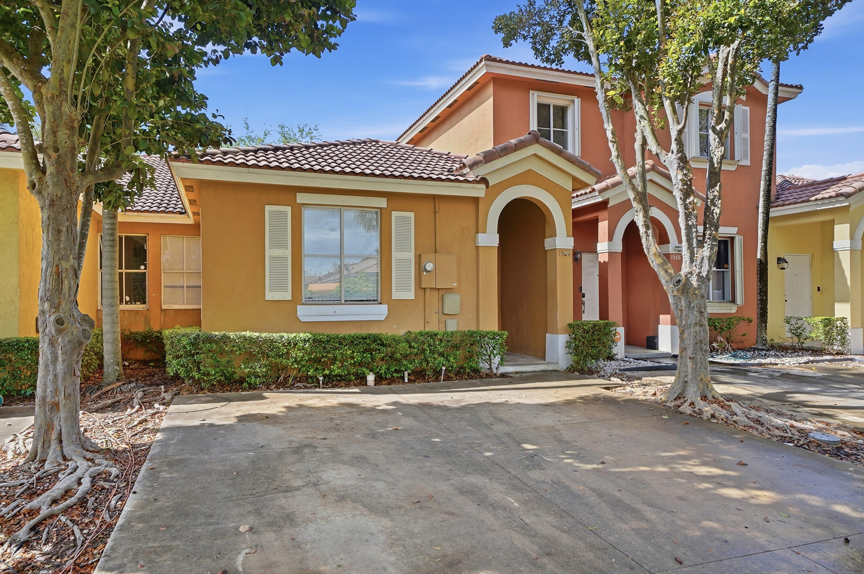 1584 SW 2nd Street
