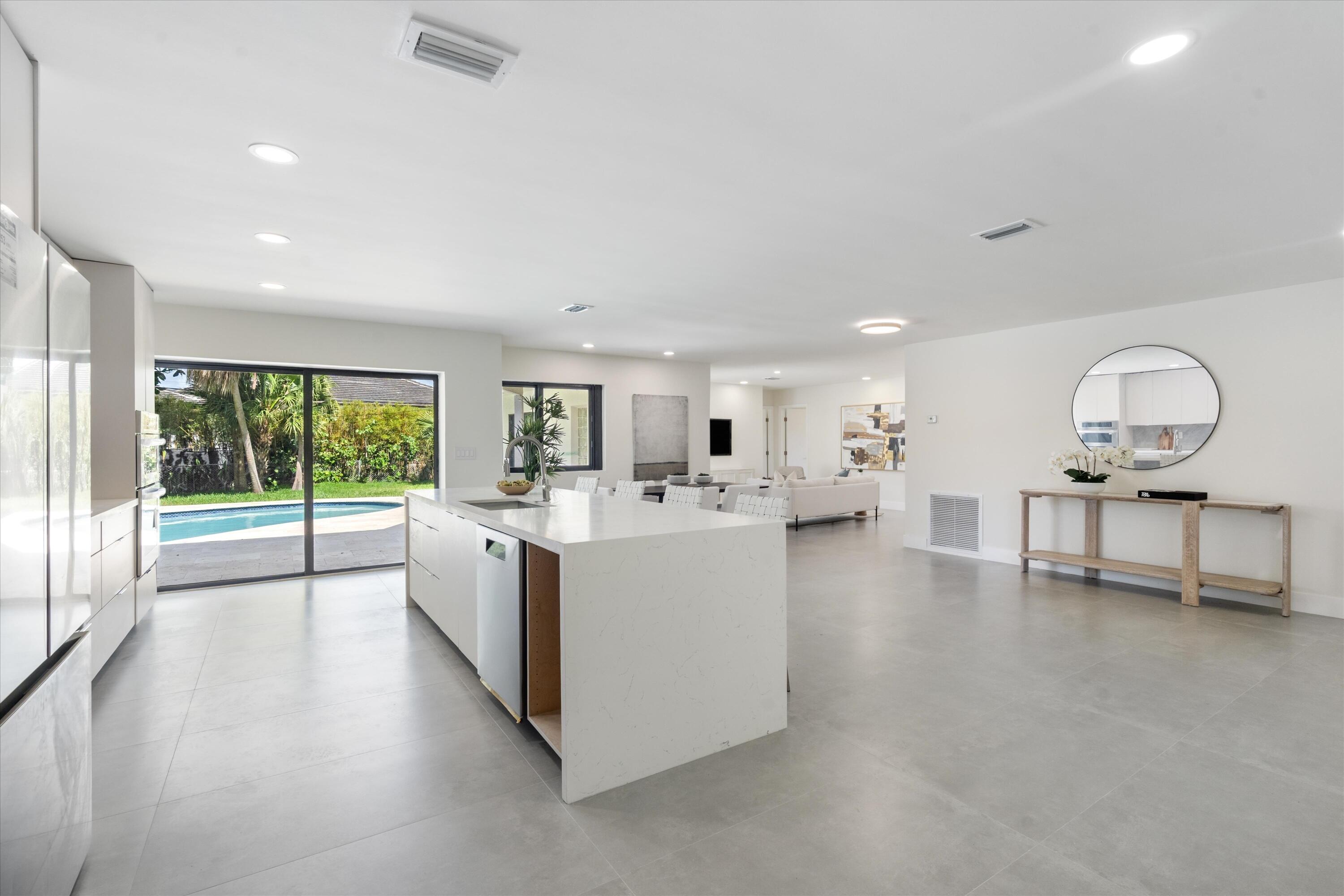 1601 Seabreeze Boulevard