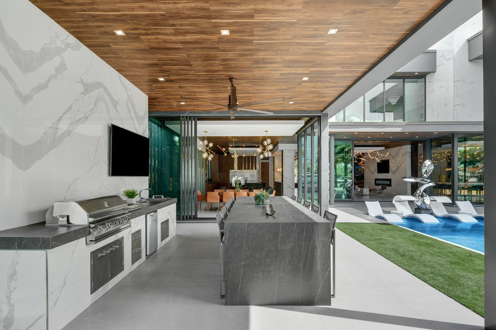 671 Middle River Drive