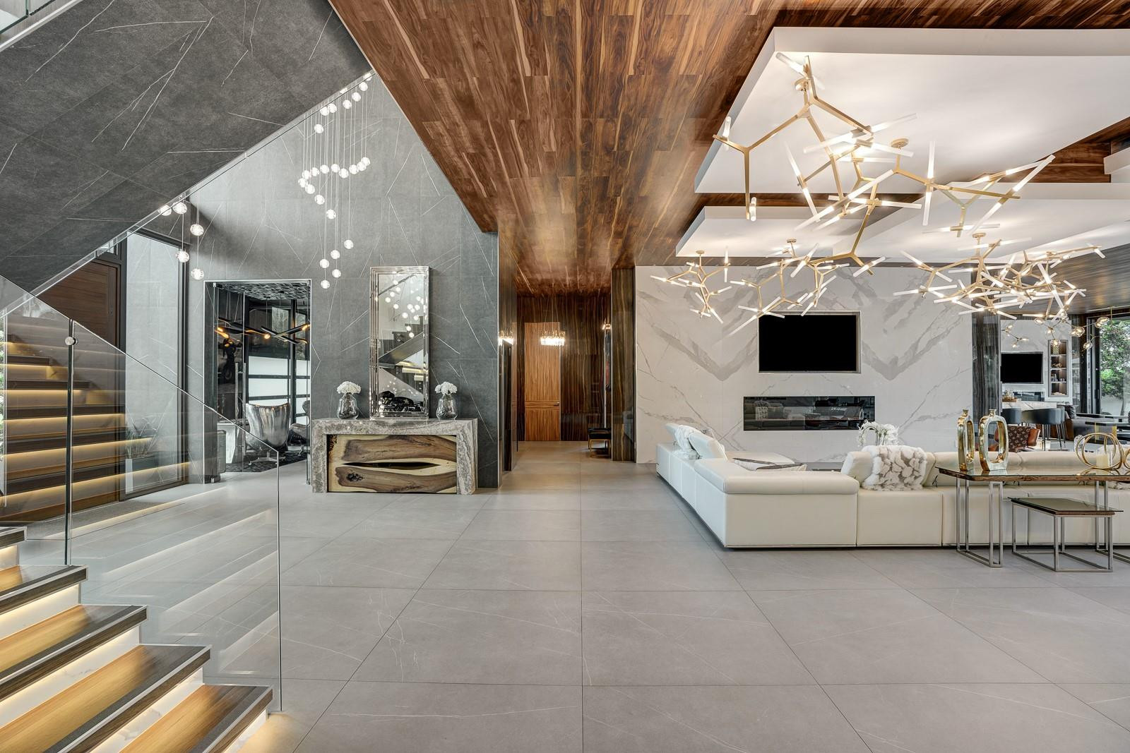 671 Middle River Drive