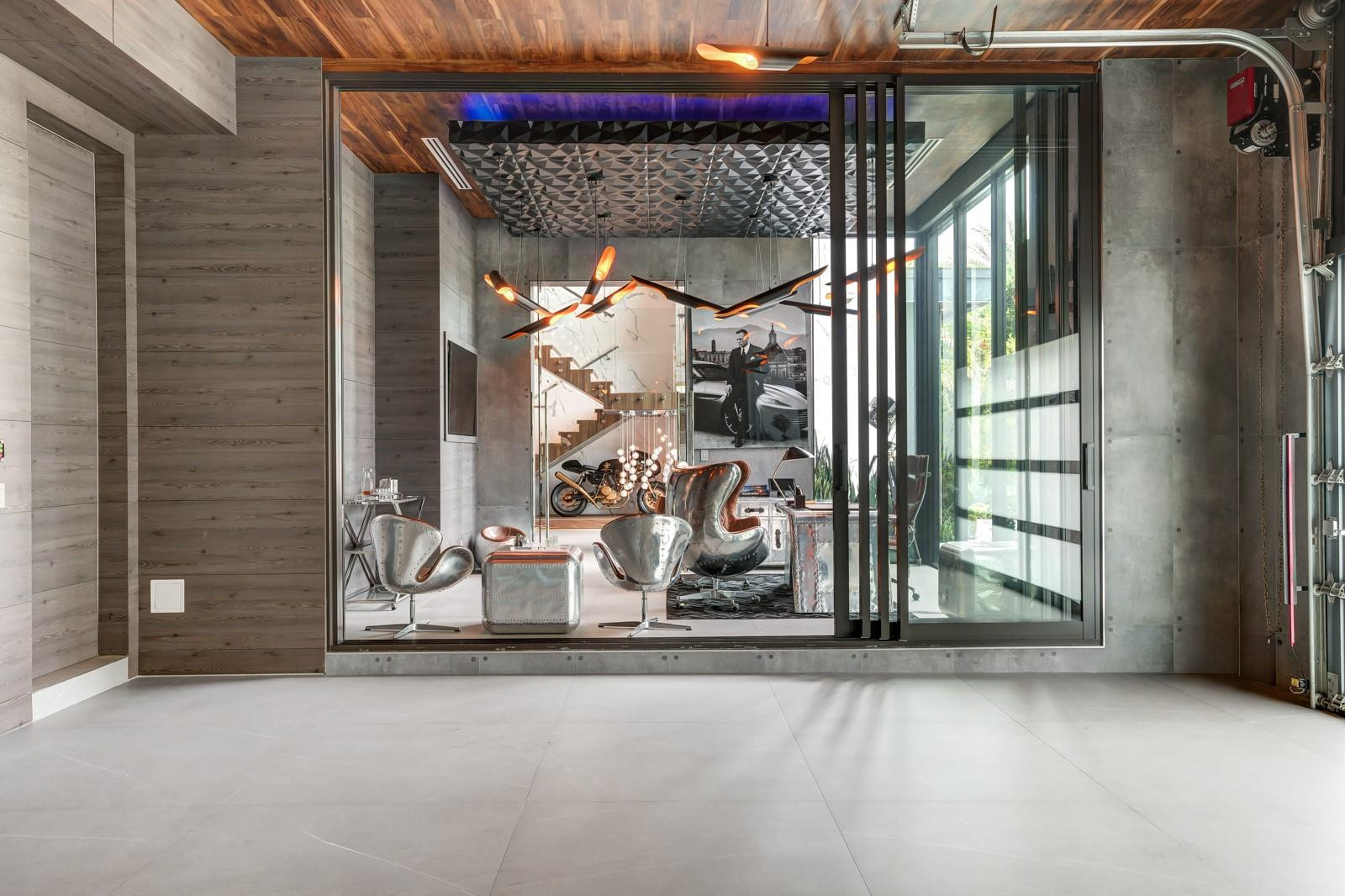 671 Middle River Drive