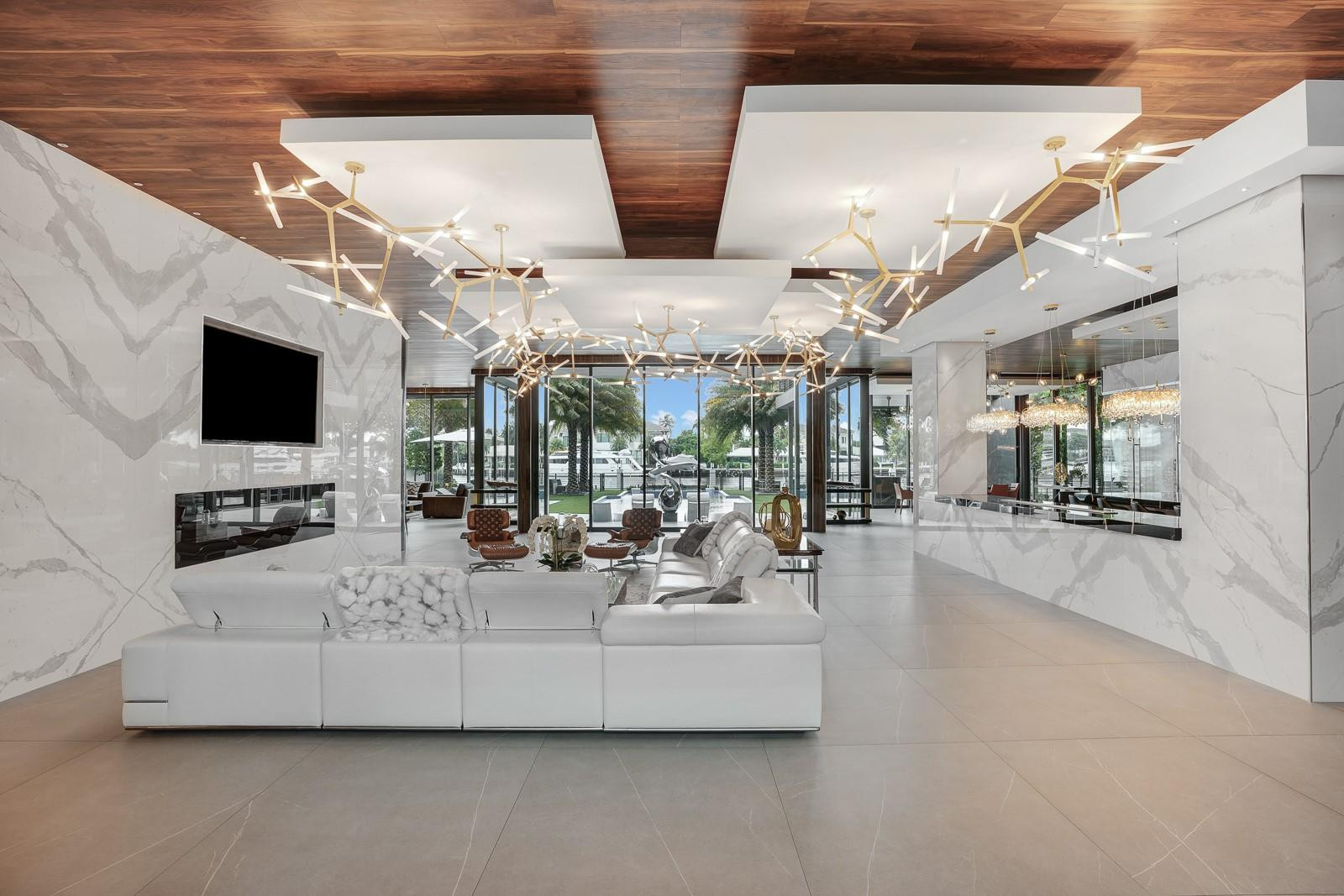 671 Middle River Drive