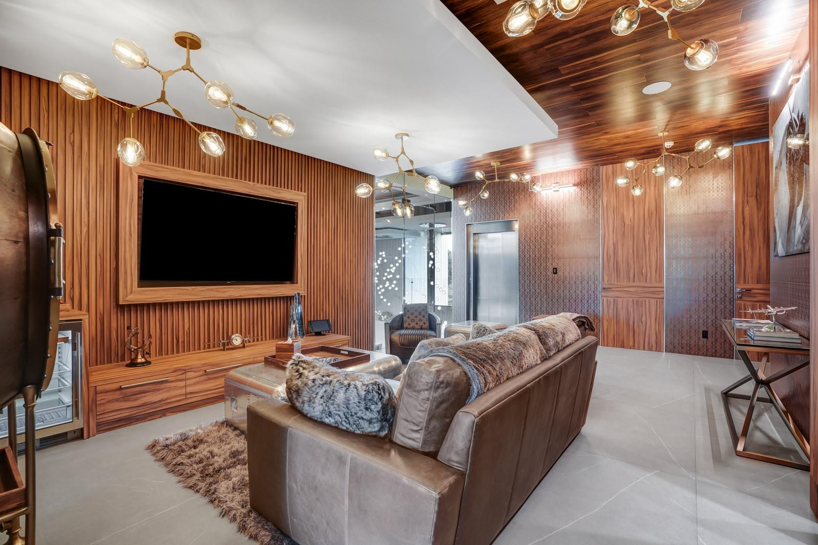 671 Middle River Drive