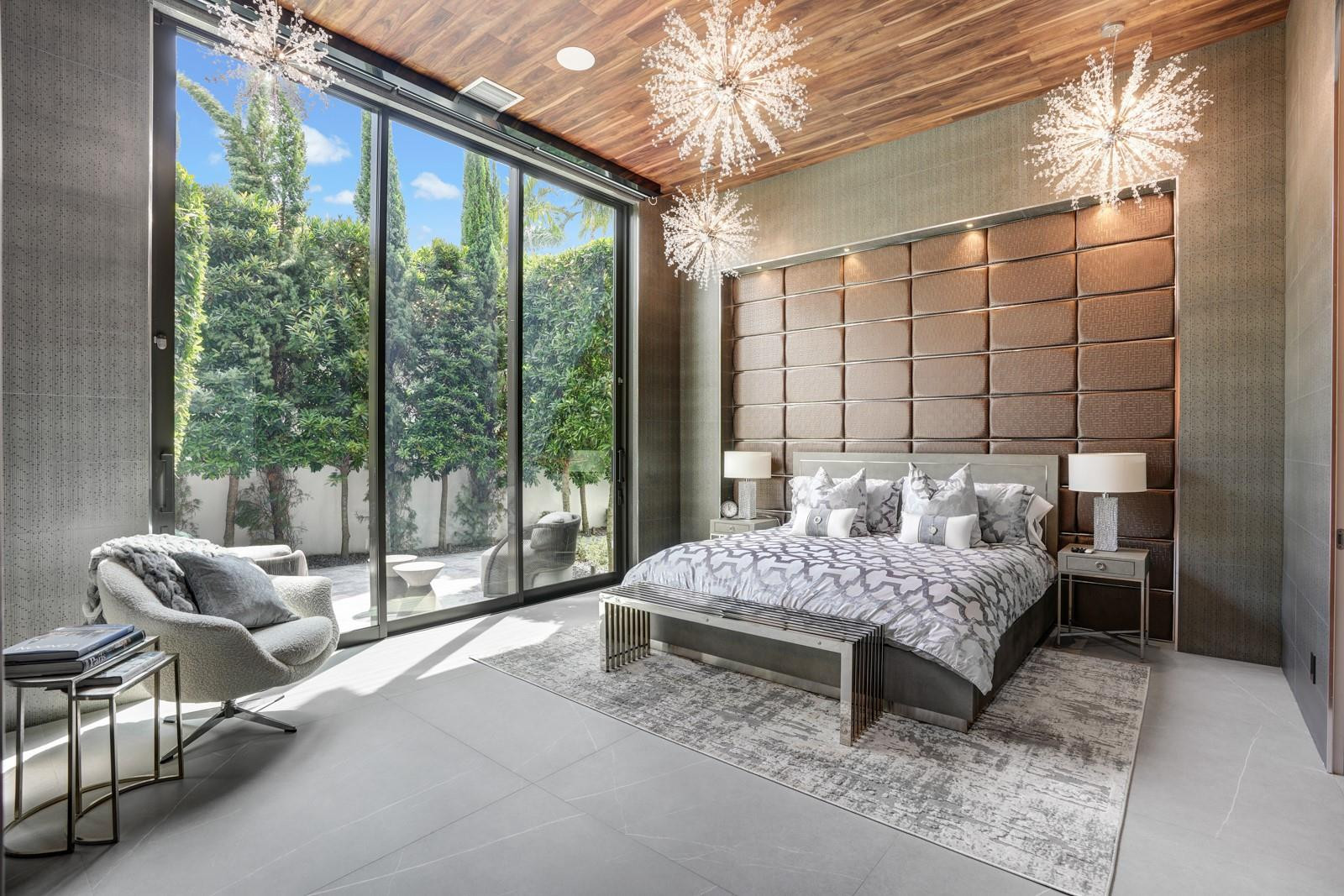 671 Middle River Drive