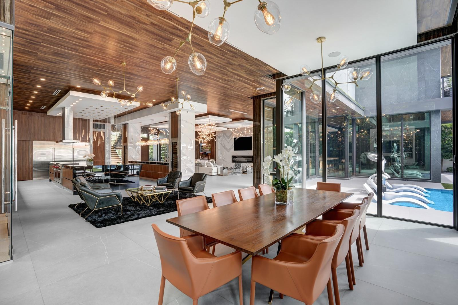 671 Middle River Drive