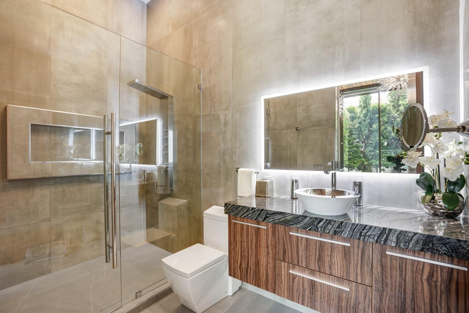 671 Middle River Drive