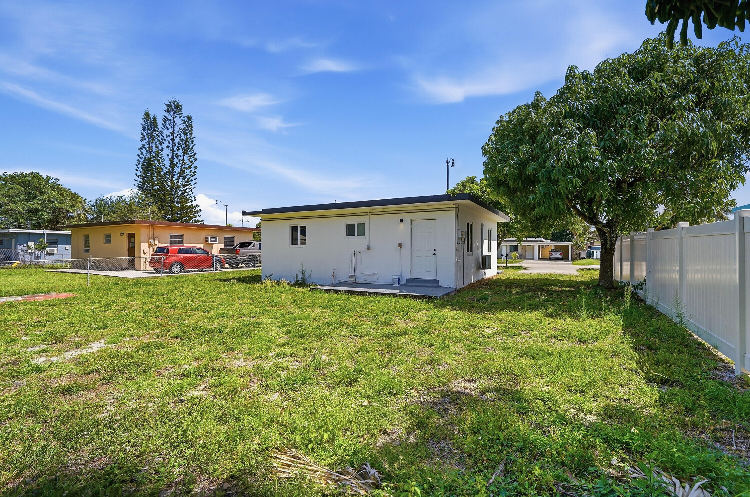 2625 NW 10th Street