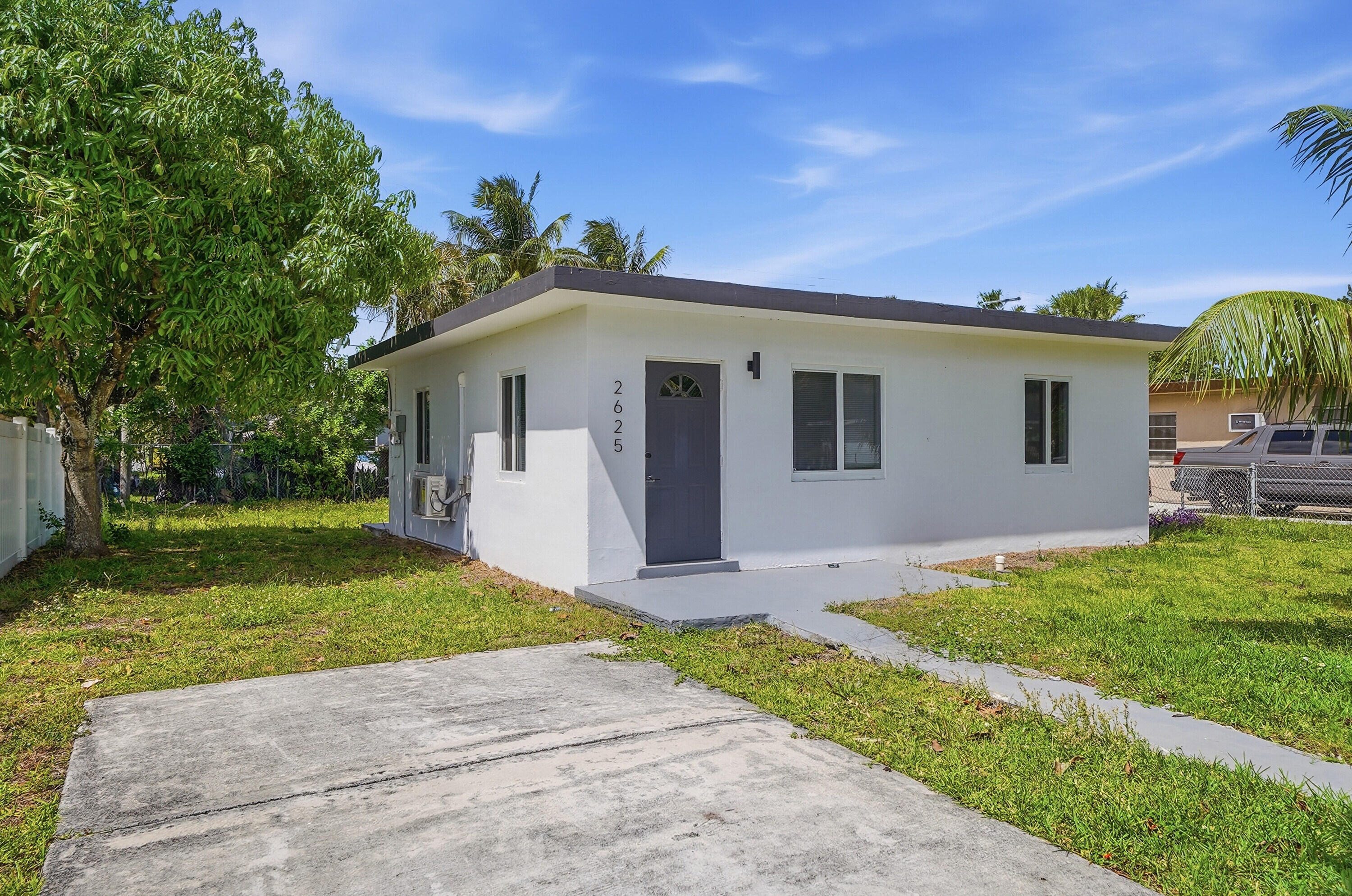 2625 NW 10th Street