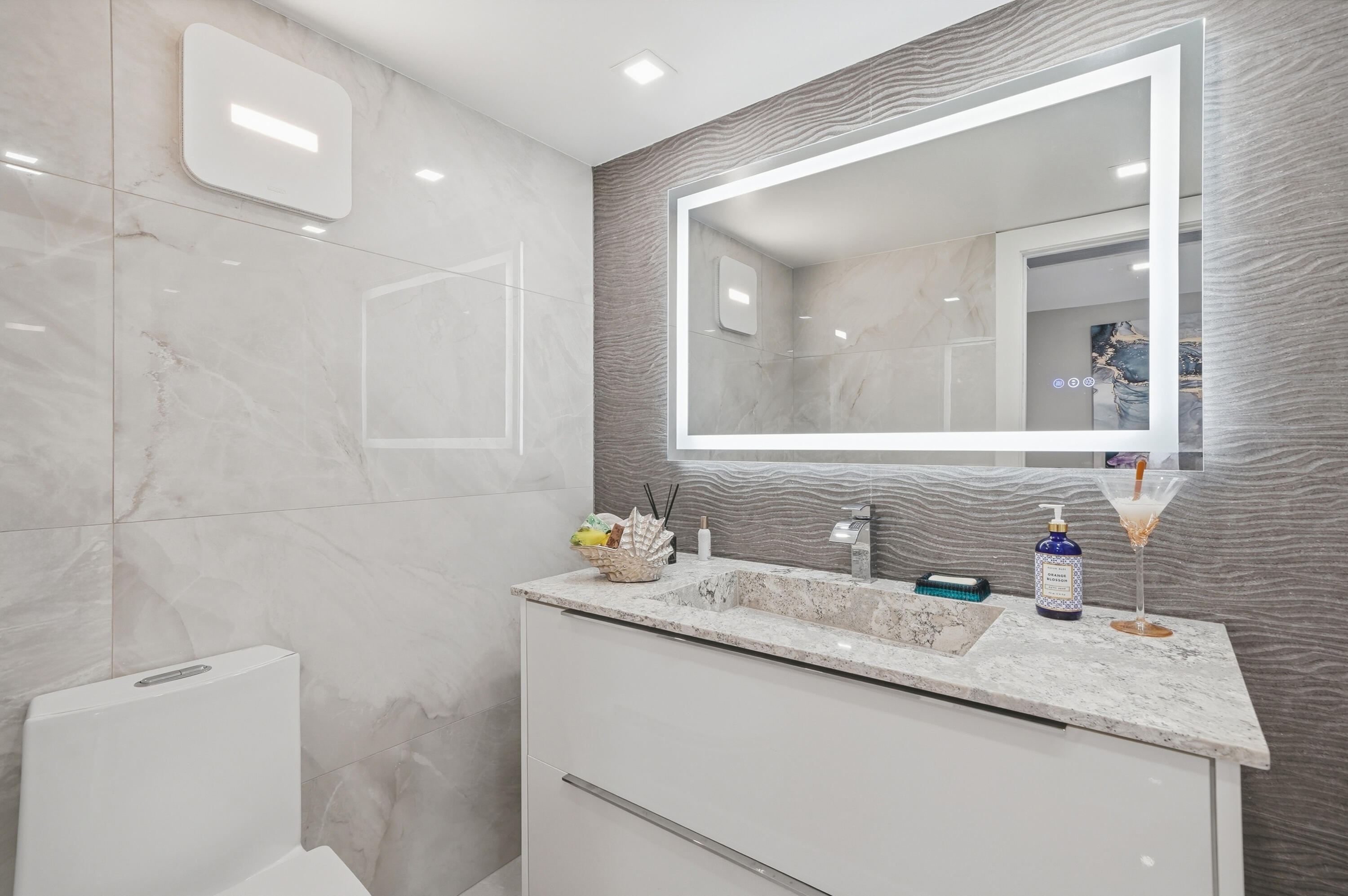4100 Galt Ocean Drive 612