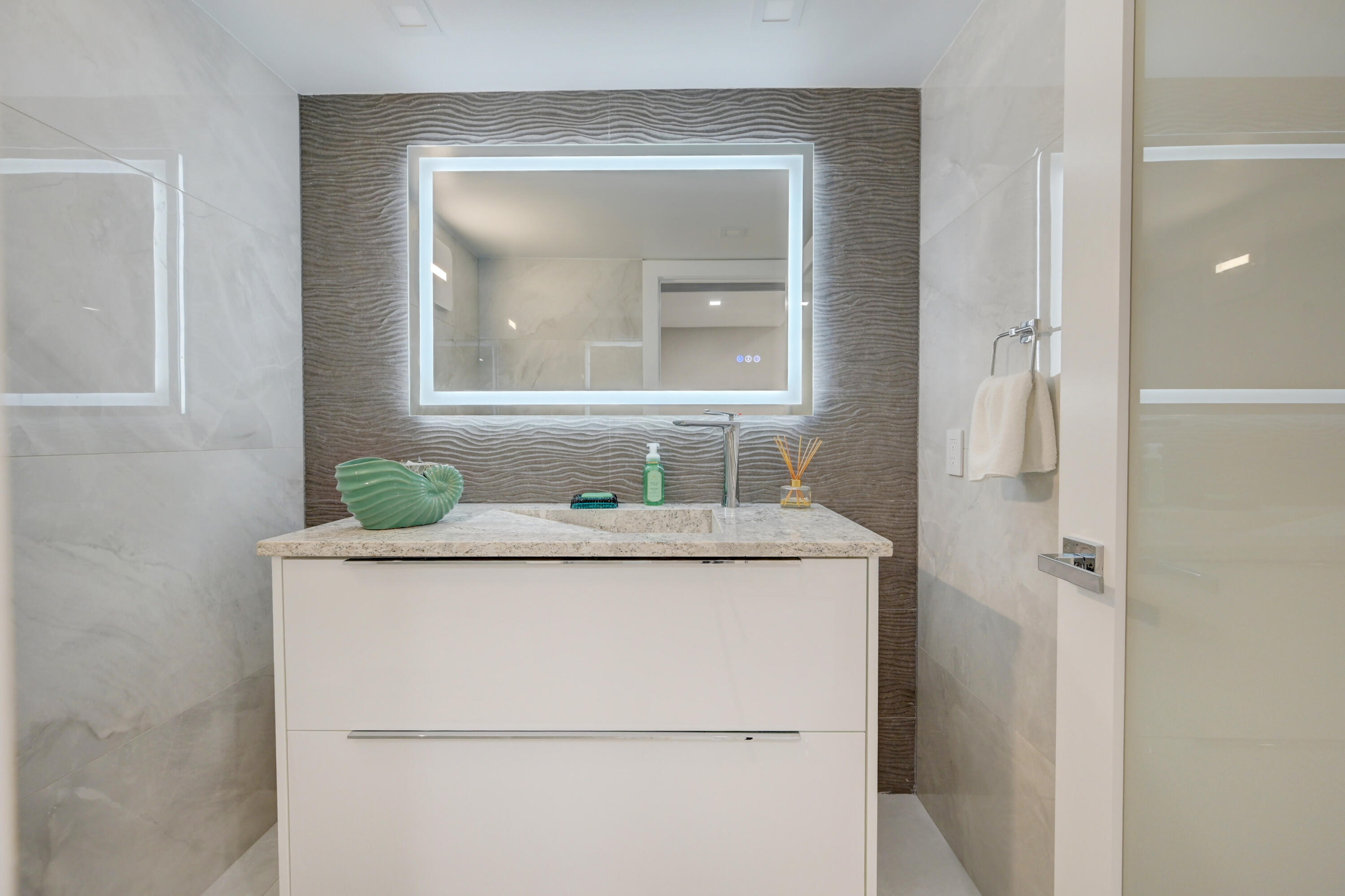 4100 Galt Ocean Drive 612
