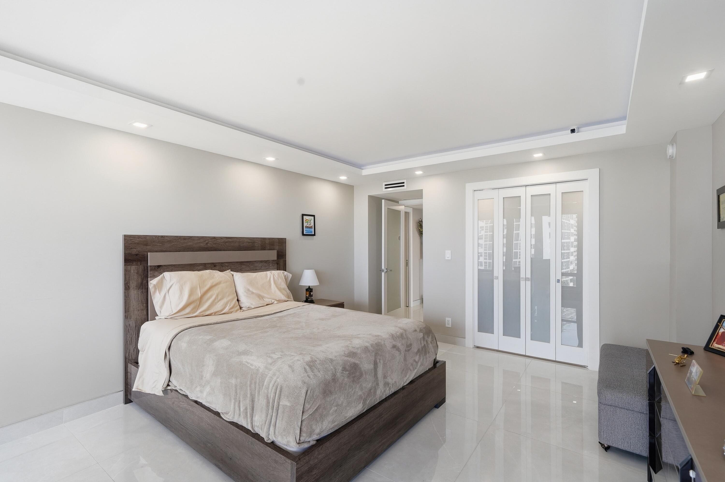 4100 Galt Ocean Drive 612
