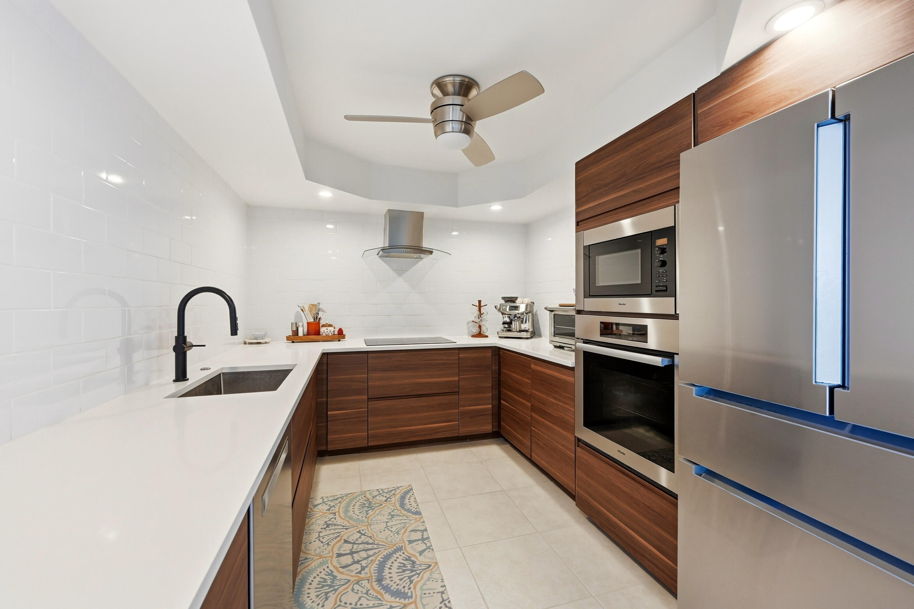 531 N Ocean Boulevard 1210