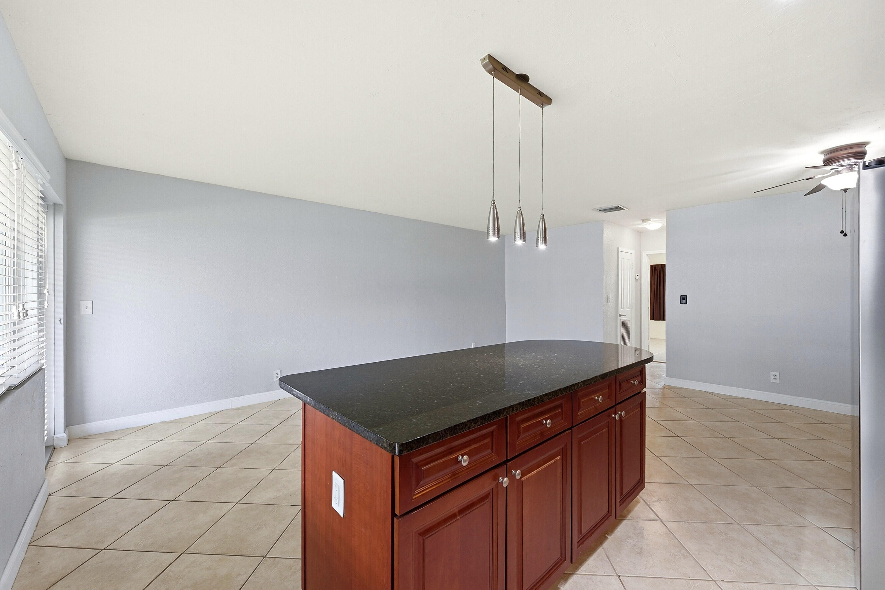 2881 NE 32nd Street 118