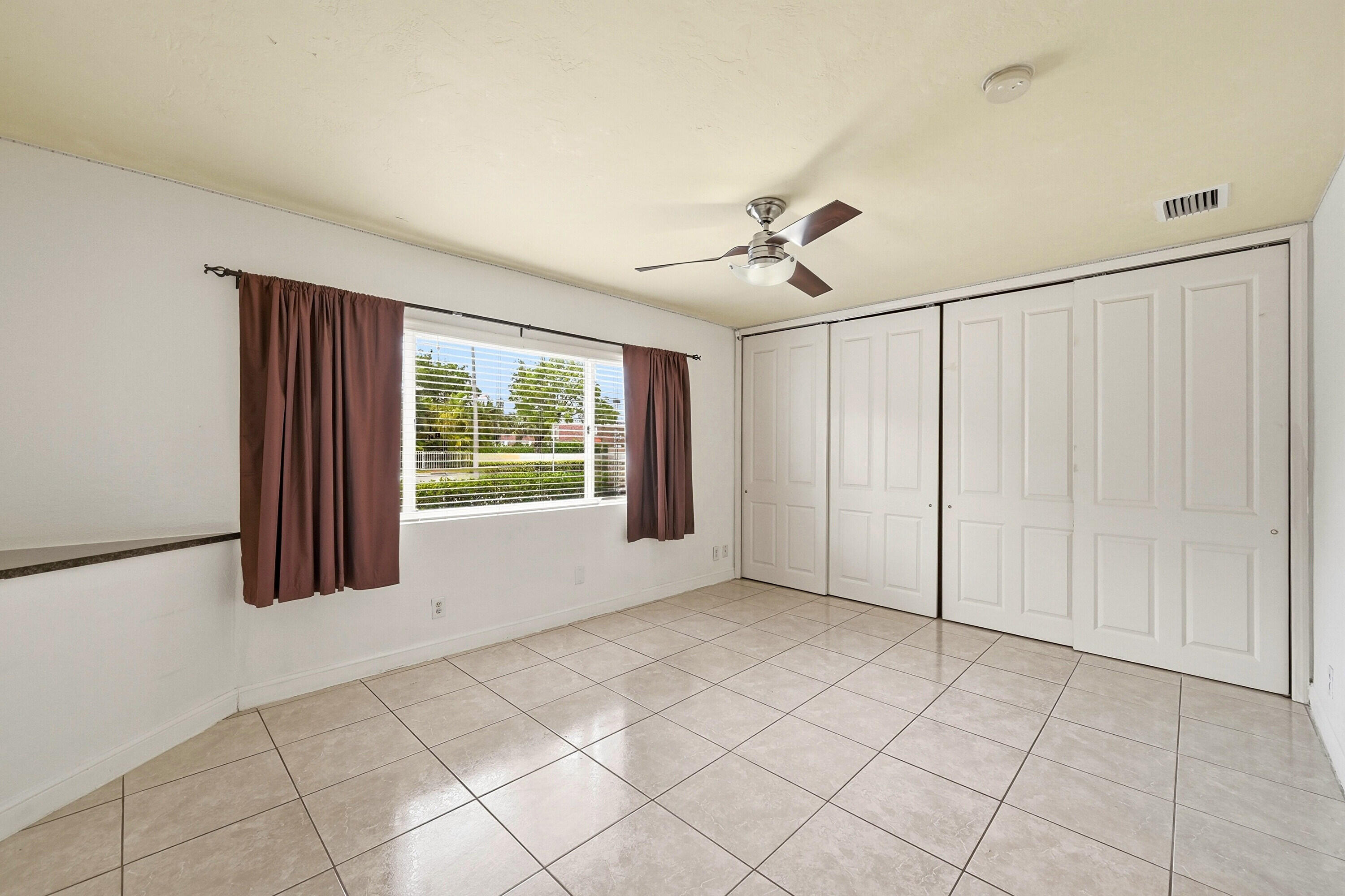2881 NE 32nd Street 118