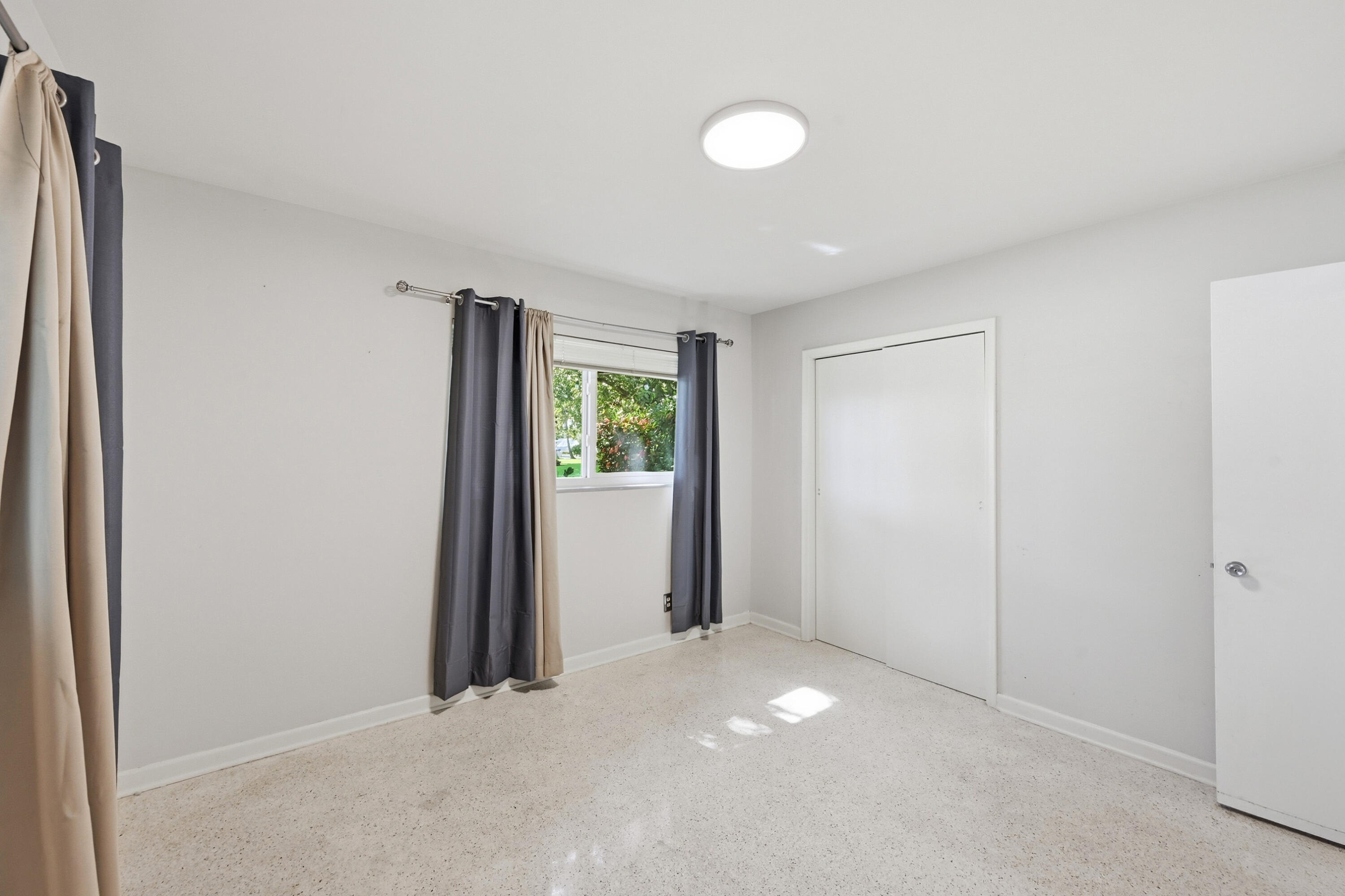 370 SW 13th Street