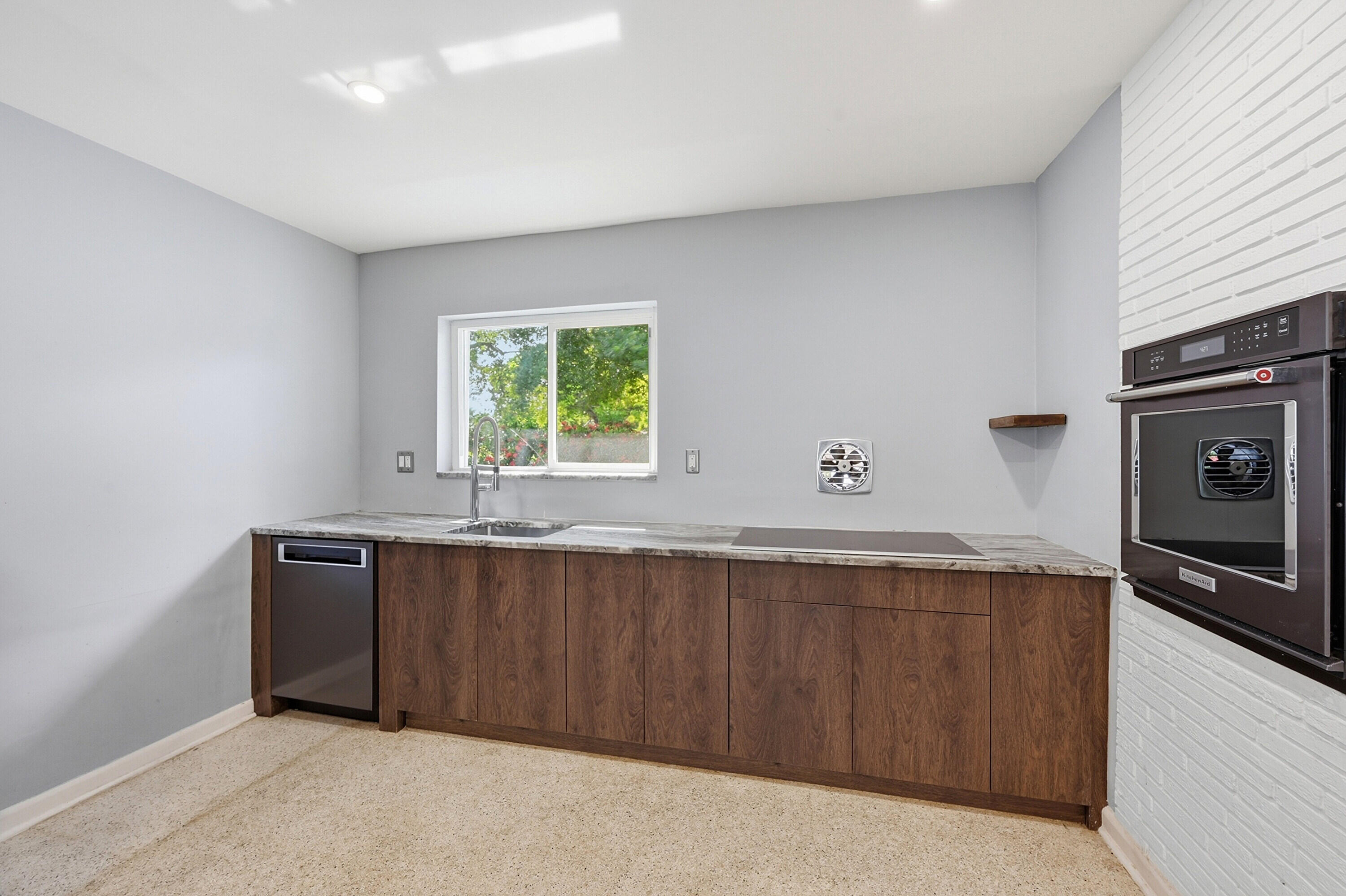 370 SW 13th Street