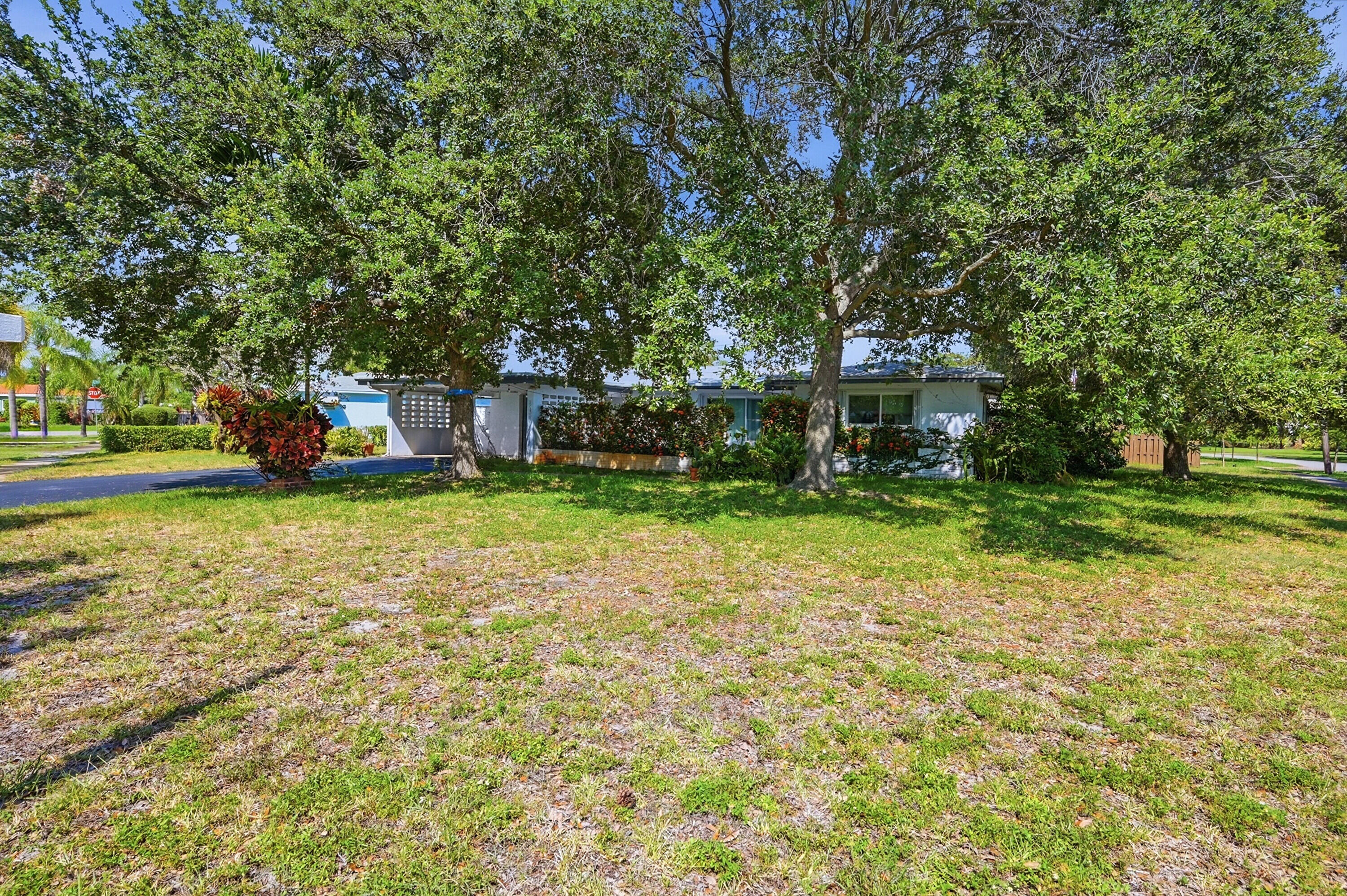 370 SW 13th Street
