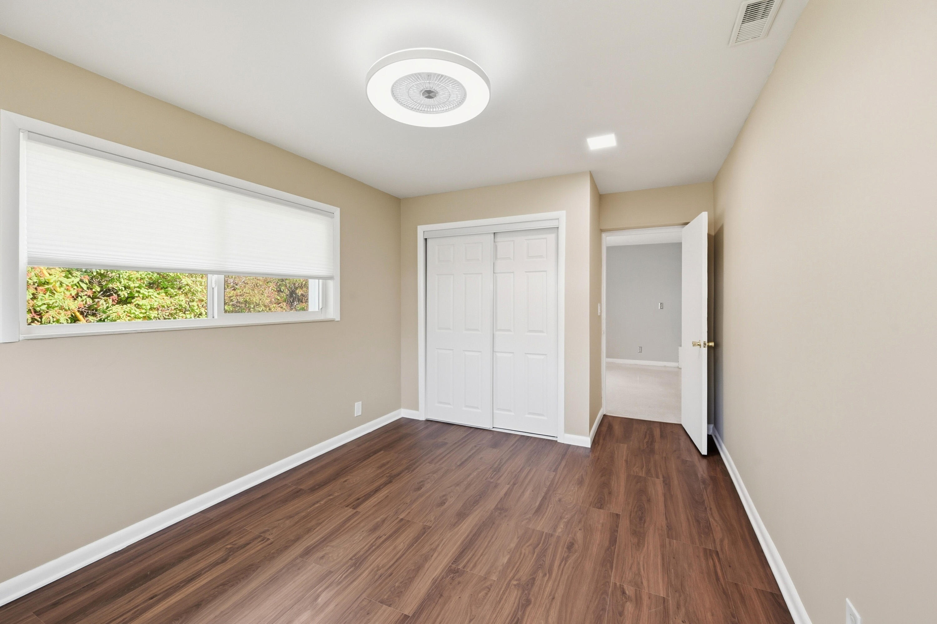 370 SW 13th Street