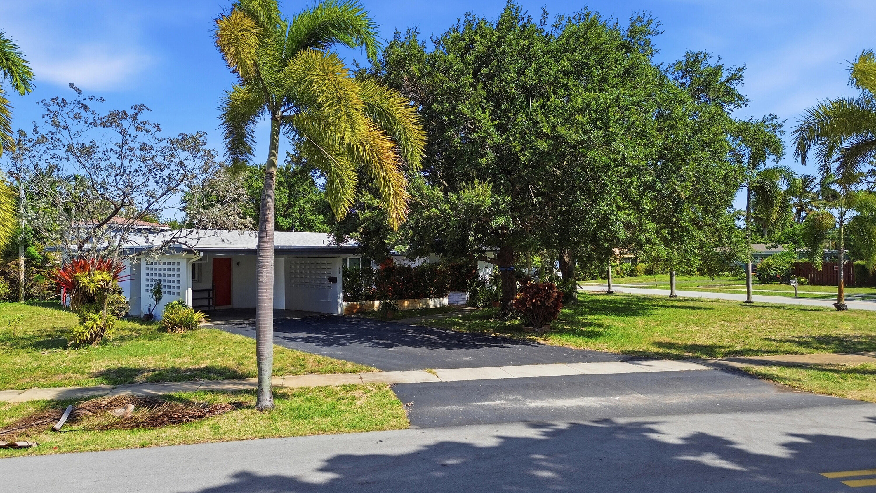 370 SW 13th Street