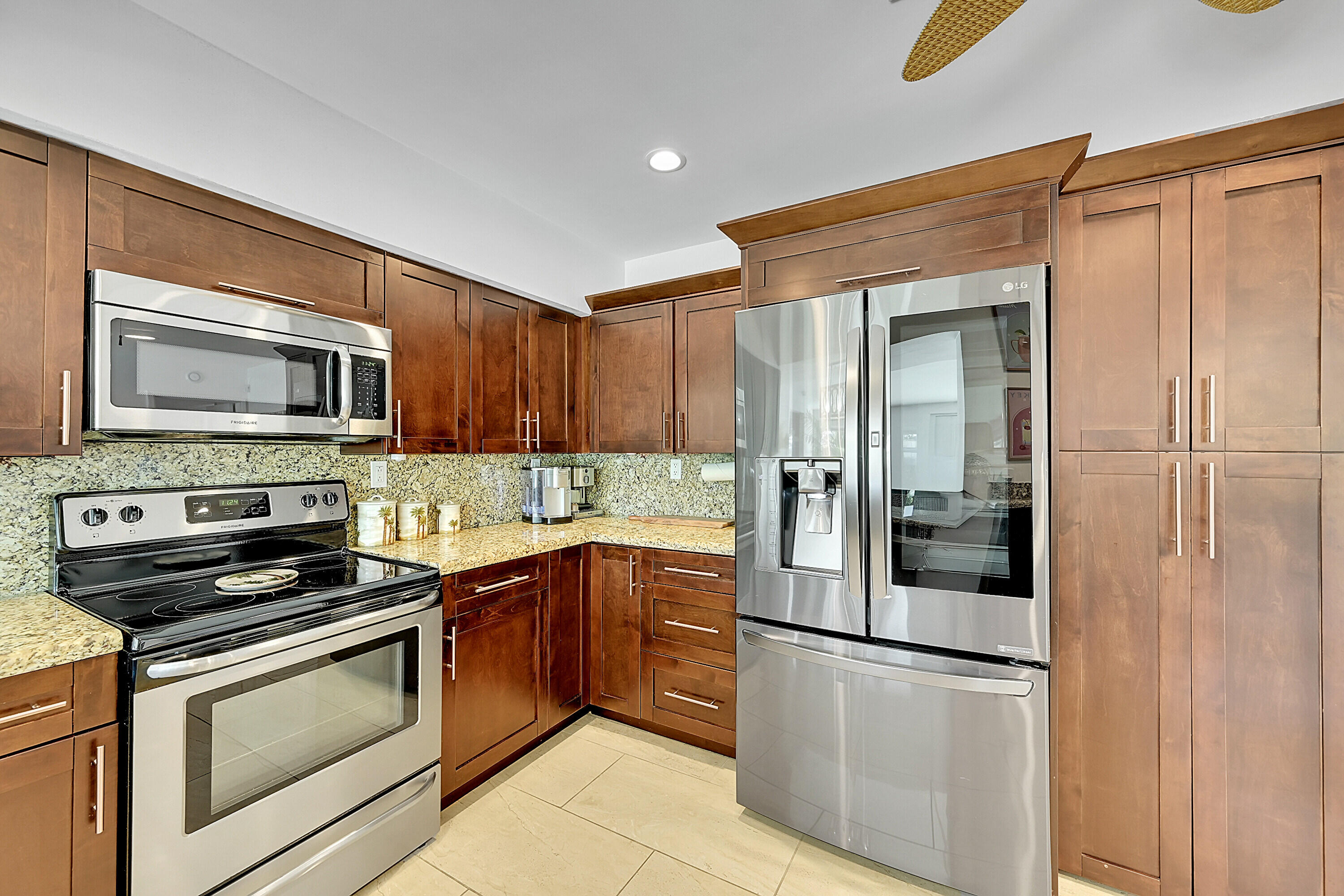 1080 SE 9TH Avenue